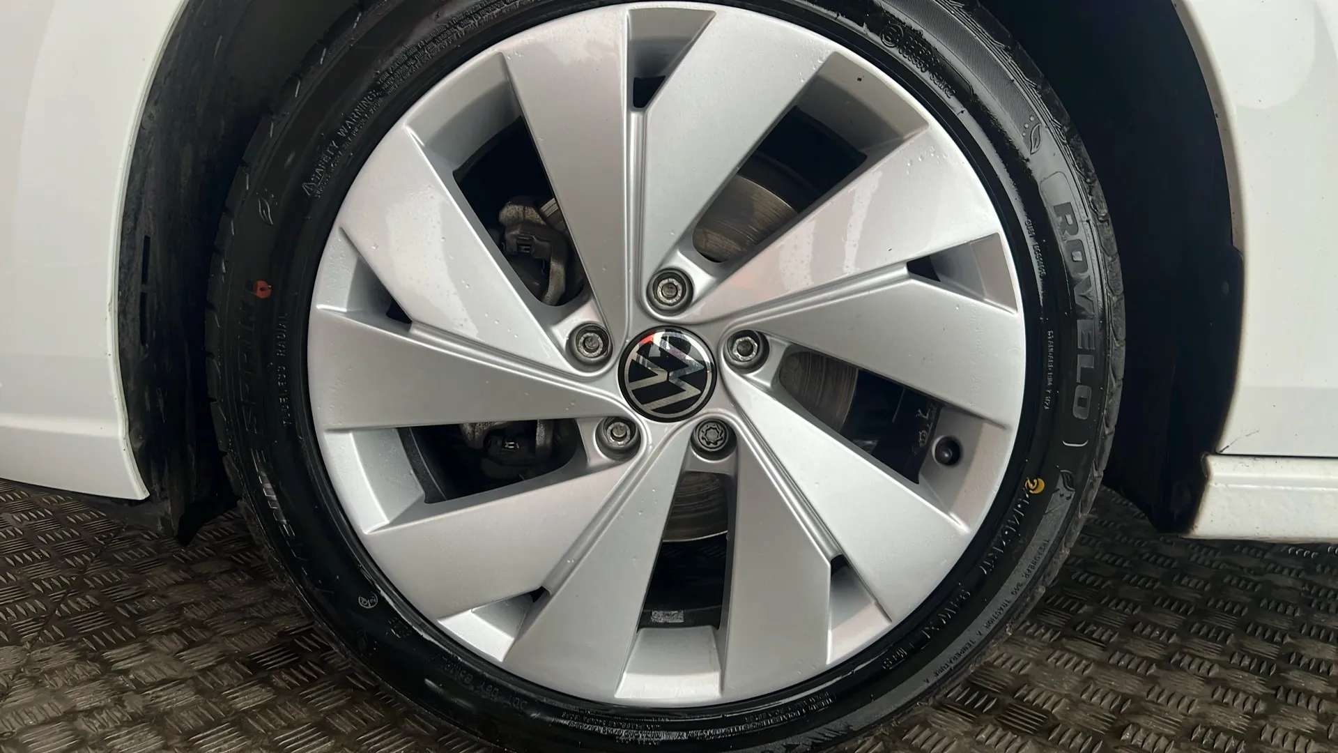 2024 VOLKSWAGEN GOLF 2024 VOLKSWAGEN GOLF