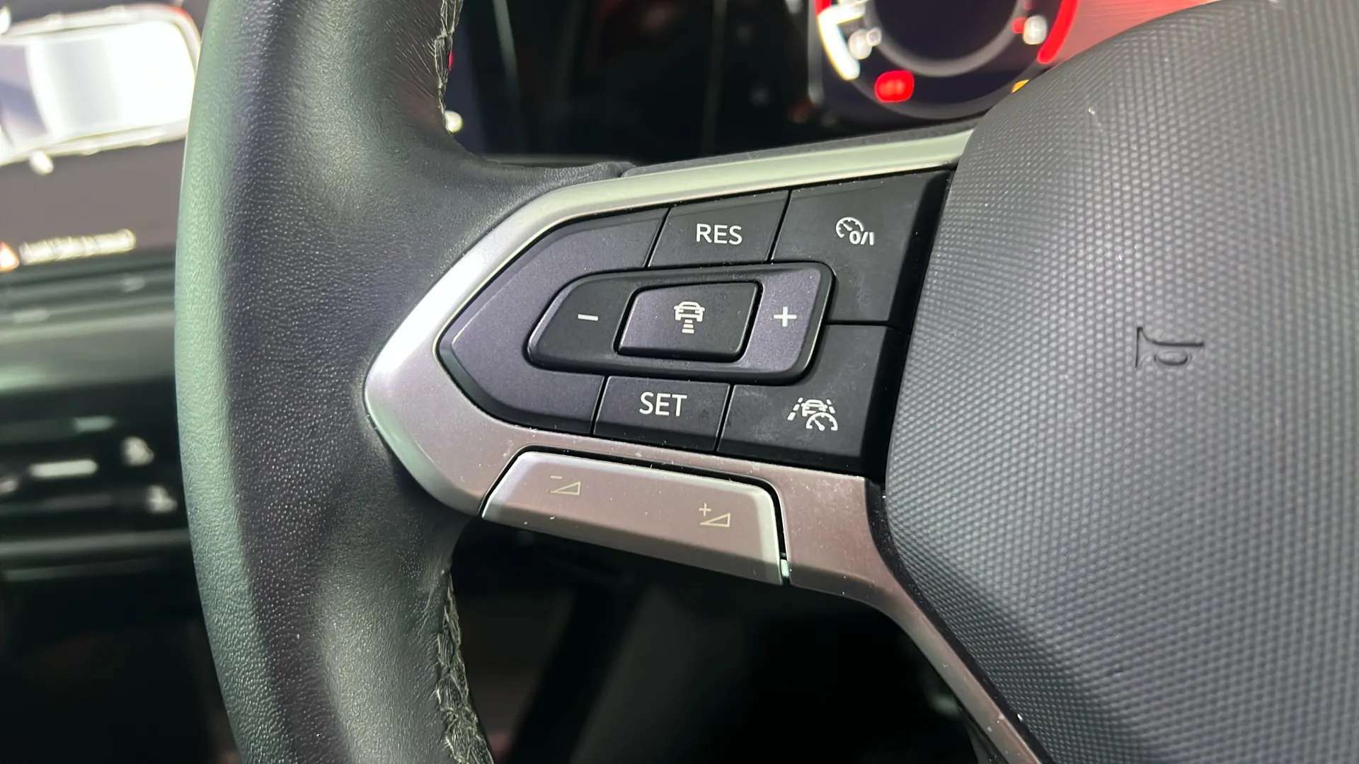 2024 VOLKSWAGEN GOLF 2024 VOLKSWAGEN GOLF