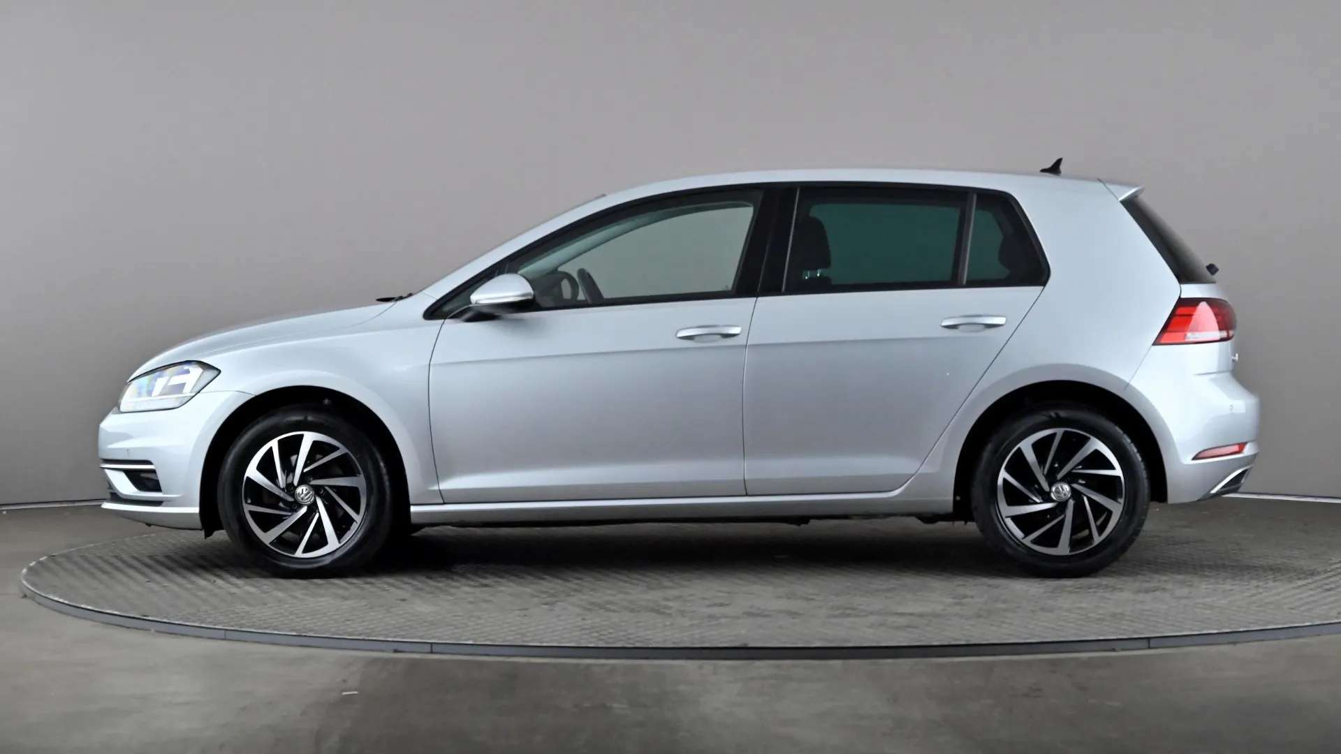 A 2020 VOLKSWAGEN GOLF 1.6 TDI Match A 2020 VOLKSWAGEN GOLF 1.6 TDI Match