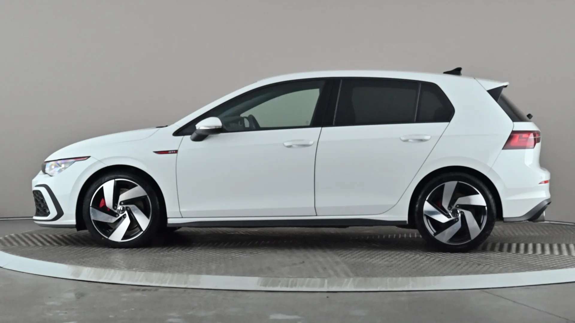 A 2023 VOLKSWAGEN GOLF 2.0 TSI GTI A 2023 VOLKSWAGEN GOLF 2.0 TSI GTI