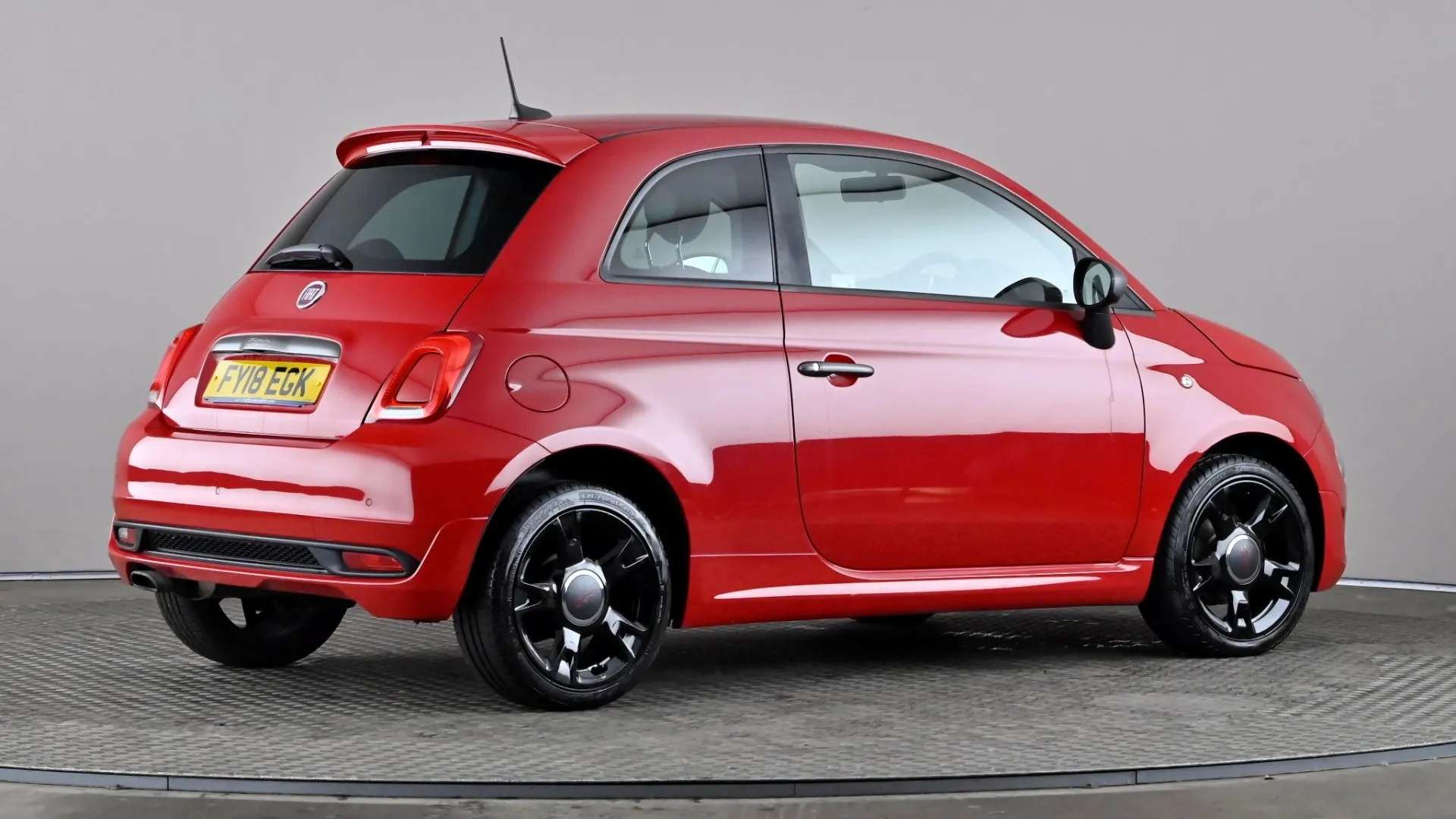2018 FIAT 500 2018 FIAT 500