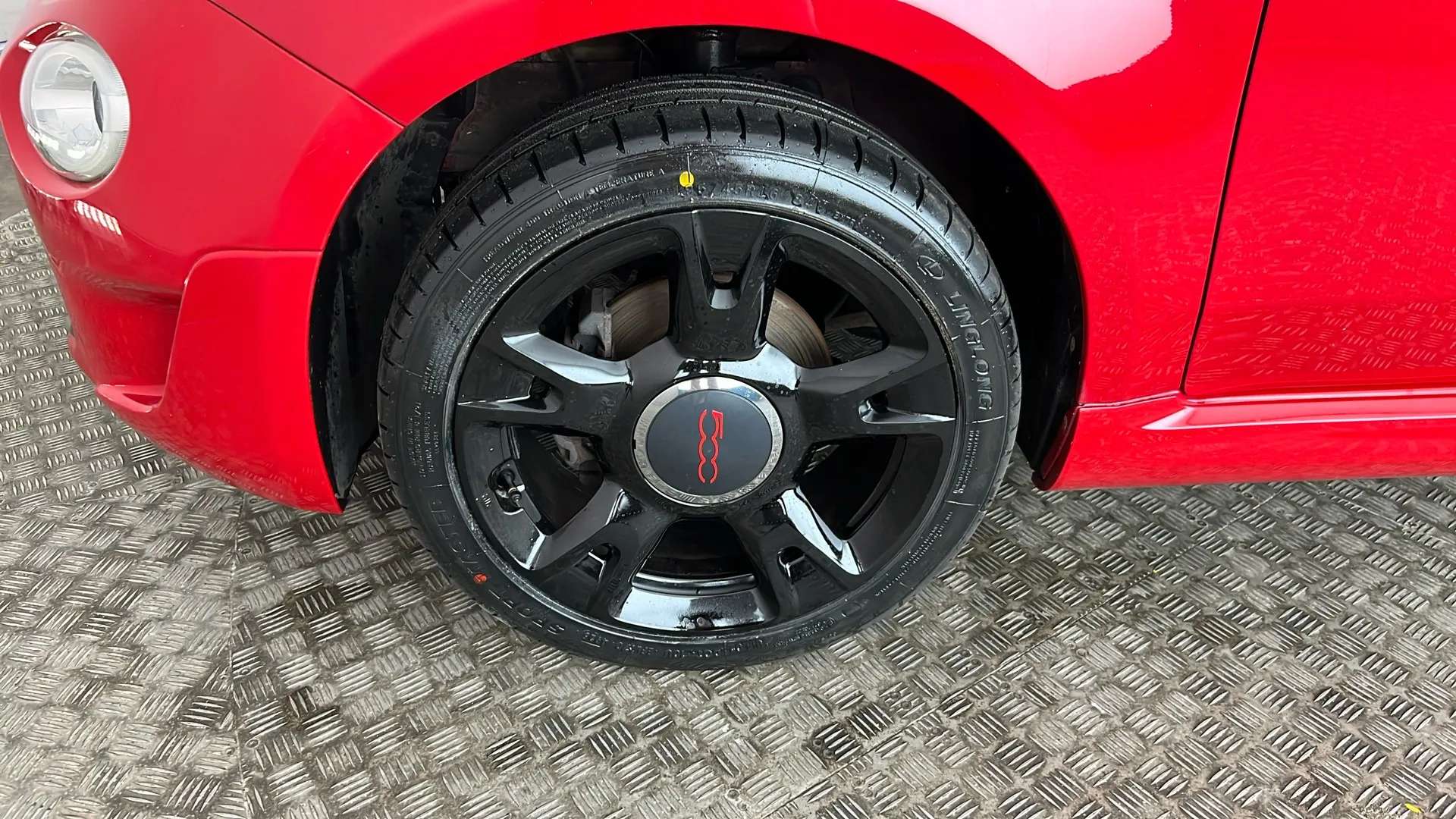 2018 FIAT 500 2018 FIAT 500