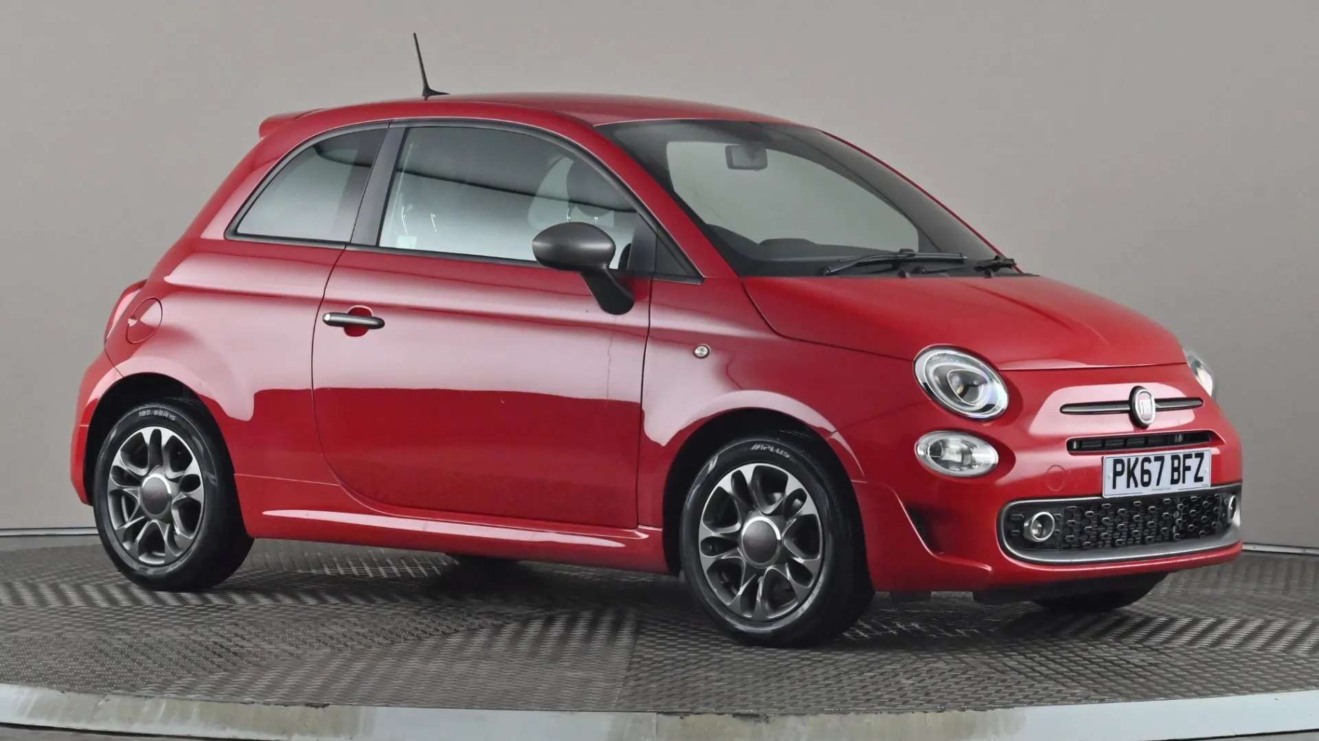 A 2017 FIAT 500 1.2 S A 2017 FIAT 500 1.2 S