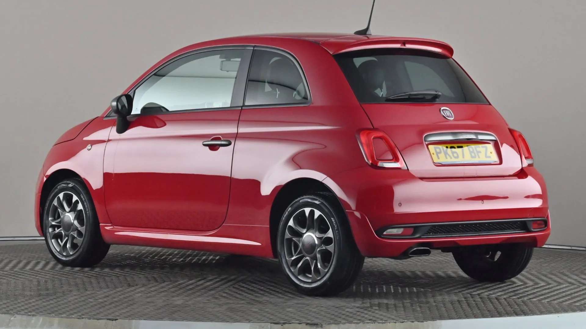 A 2017 FIAT 500 1.2 S A 2017 FIAT 500 1.2 S