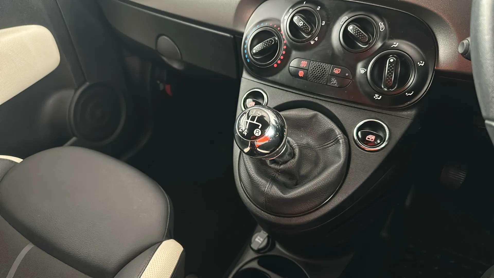 2017 FIAT 500 2017 FIAT 500