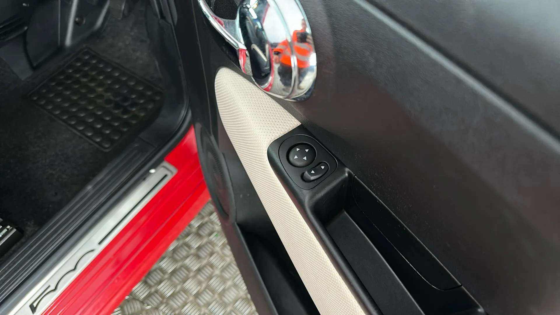 2017 FIAT 500 2017 FIAT 500