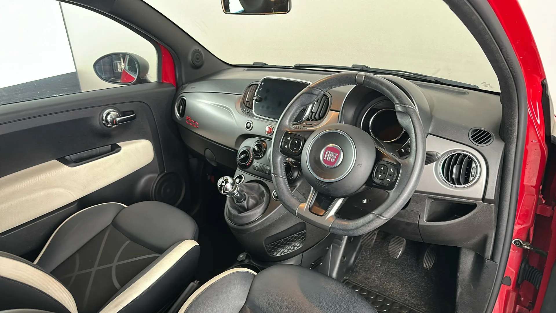 2017 FIAT 500 2017 FIAT 500