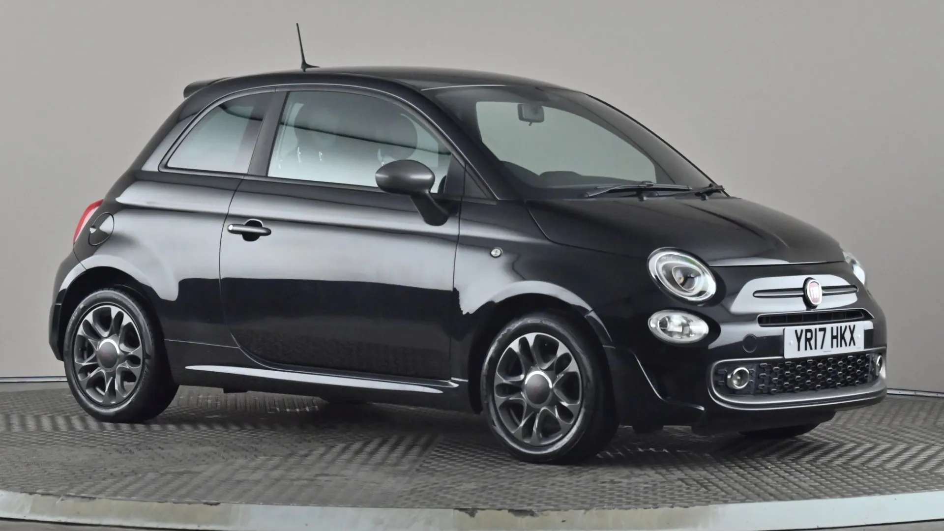 A 2017 FIAT 500 1.2 S A 2017 FIAT 500 1.2 S