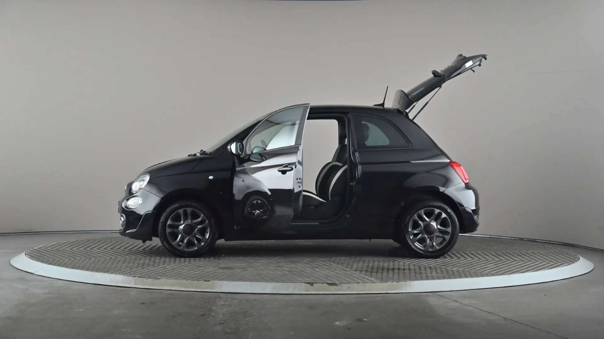 2017 FIAT 500 2017 FIAT 500
