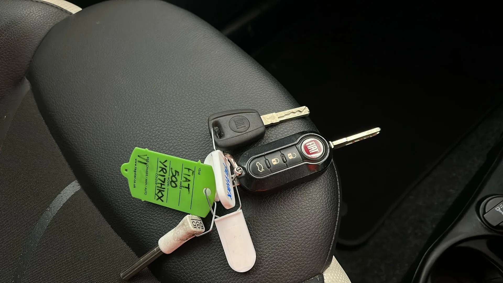 2017 FIAT 500 2017 FIAT 500