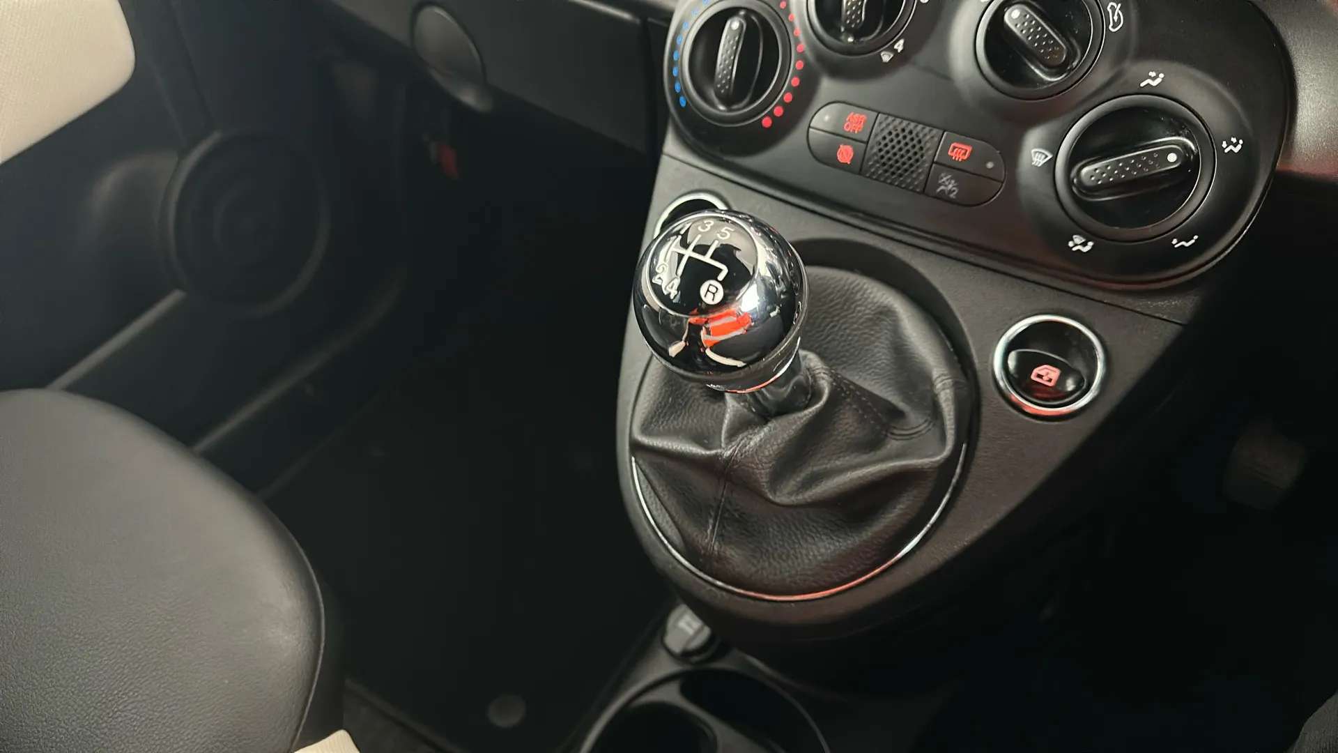 2017 FIAT 500 2017 FIAT 500