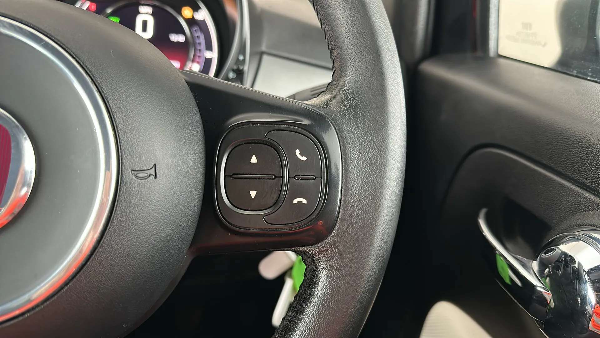 2017 FIAT 500 2017 FIAT 500