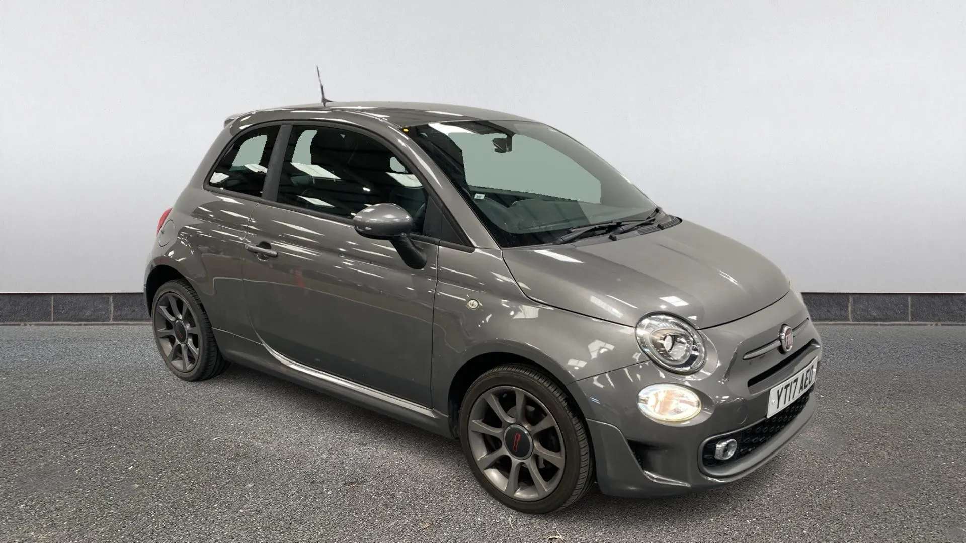 A 2017 FIAT 500 1.2 S A 2017 FIAT 500 1.2 S