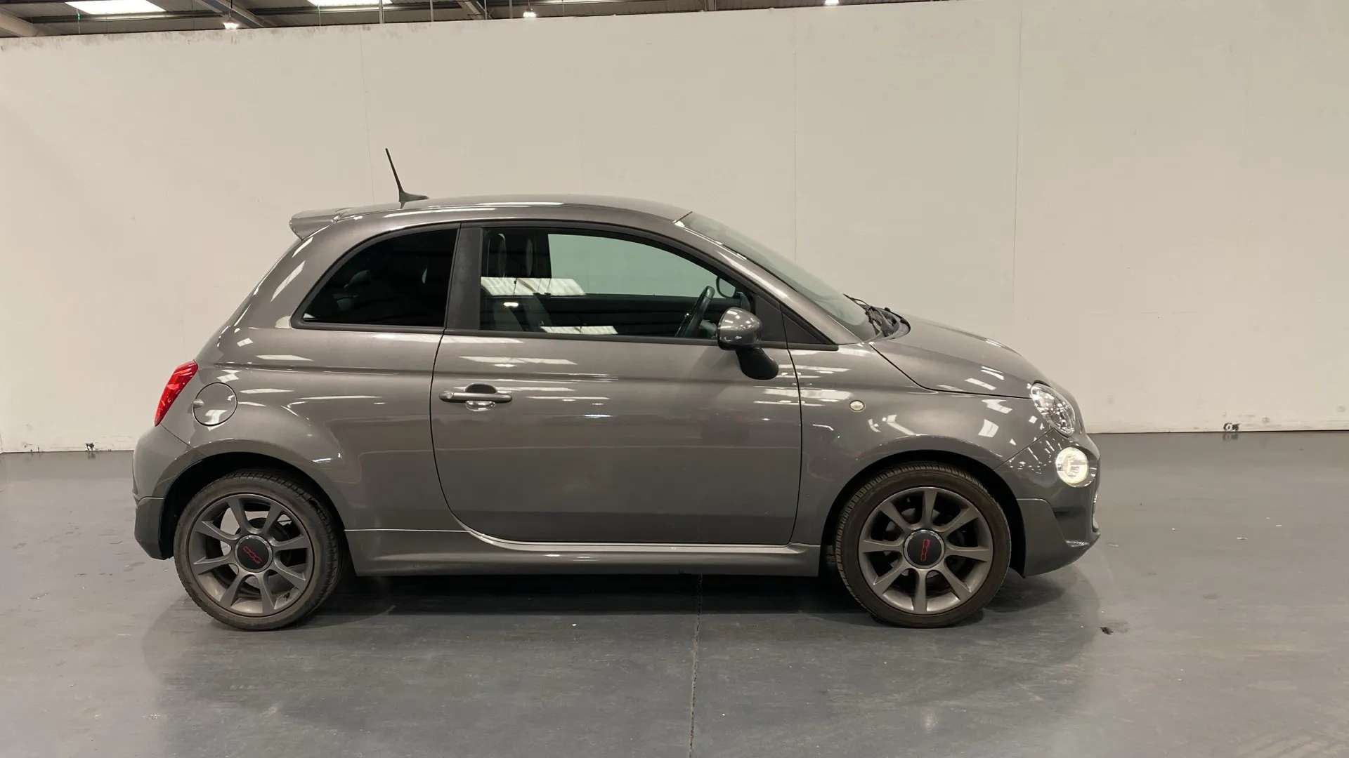 A 2017 FIAT 500 1.2 S A 2017 FIAT 500 1.2 S