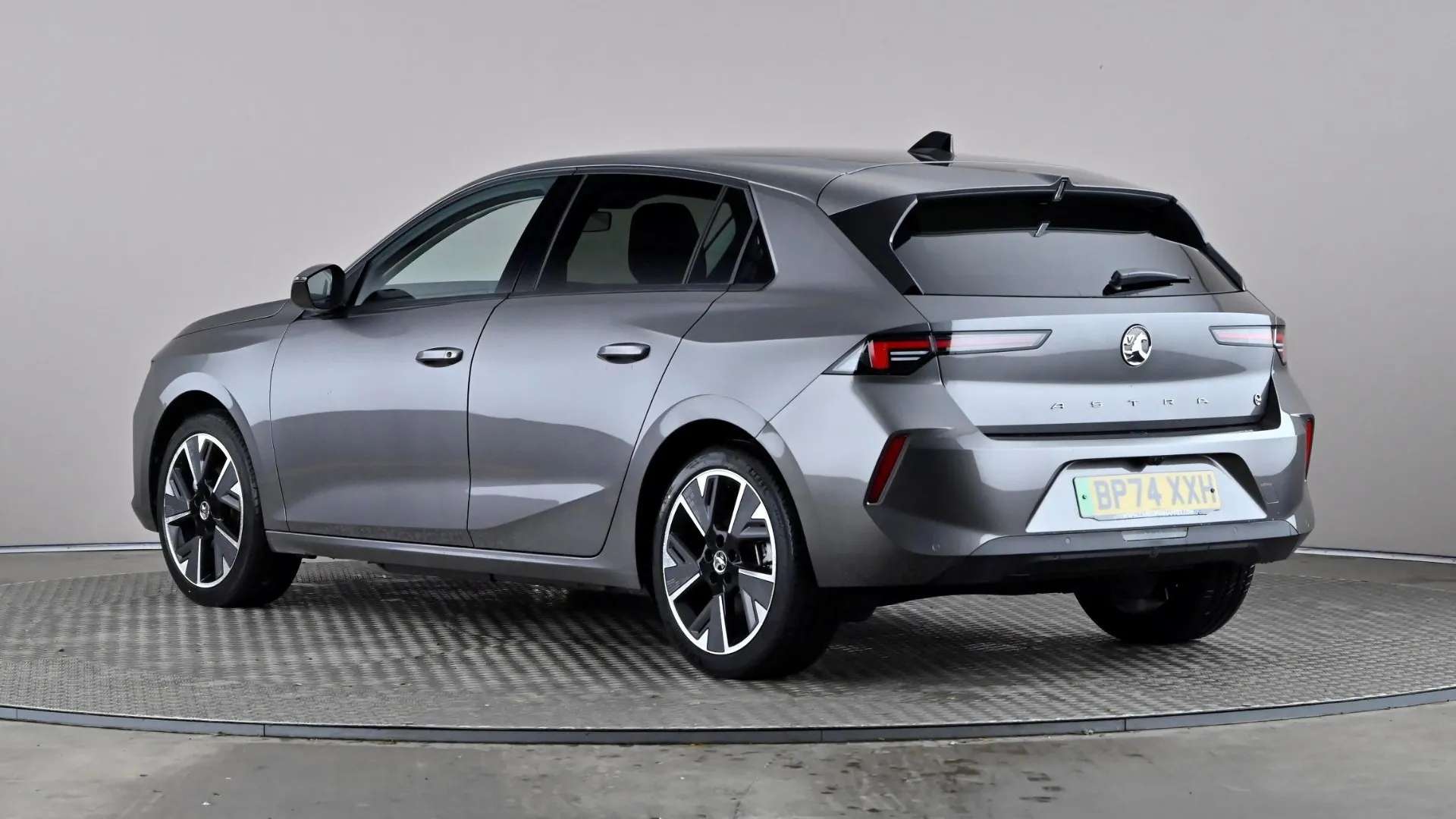 A 2024 VAUXHALL ASTRA 115kW Griffin 54kWh Auto A 2024 VAUXHALL ASTRA 115kW Griffin 54kWh Auto