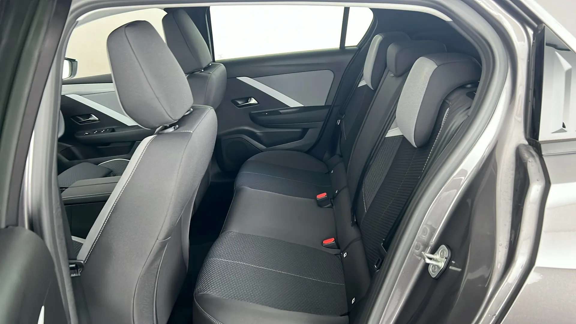 2024 VAUXHALL ASTRA 2024 VAUXHALL ASTRA