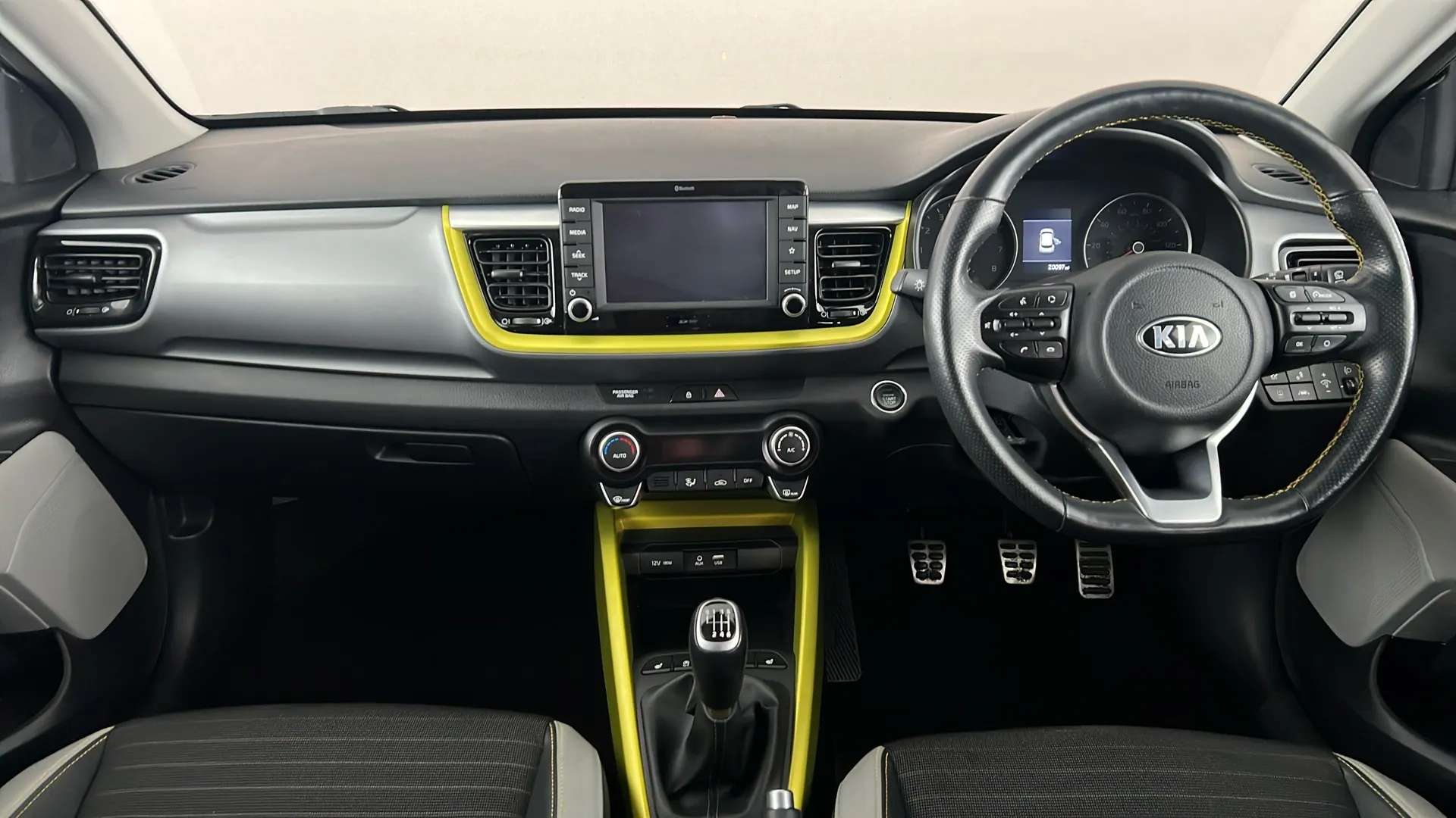 2019 KIA STONIC 2019 KIA STONIC