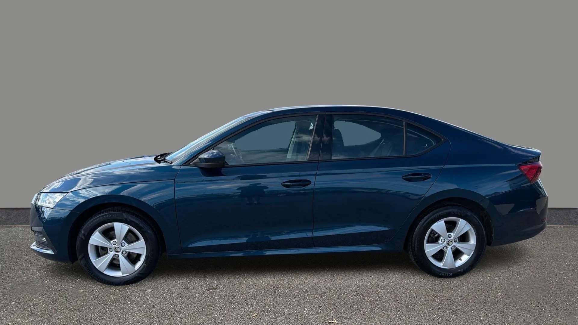 A 2020 SKODA OCTAVIA 1.5 TSI SE First Edition A 2020 SKODA OCTAVIA 1.5 TSI SE First Edition