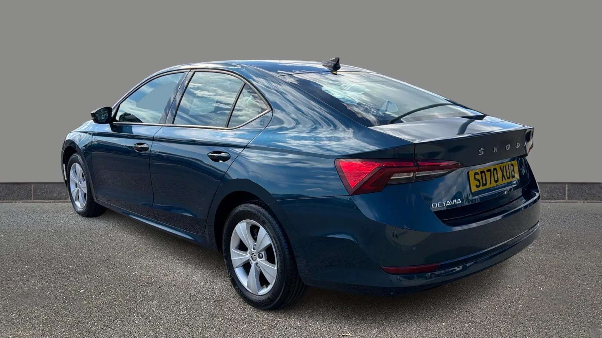 A 2020 SKODA OCTAVIA 1.5 TSI SE First Edition A 2020 SKODA OCTAVIA 1.5 TSI SE First Edition