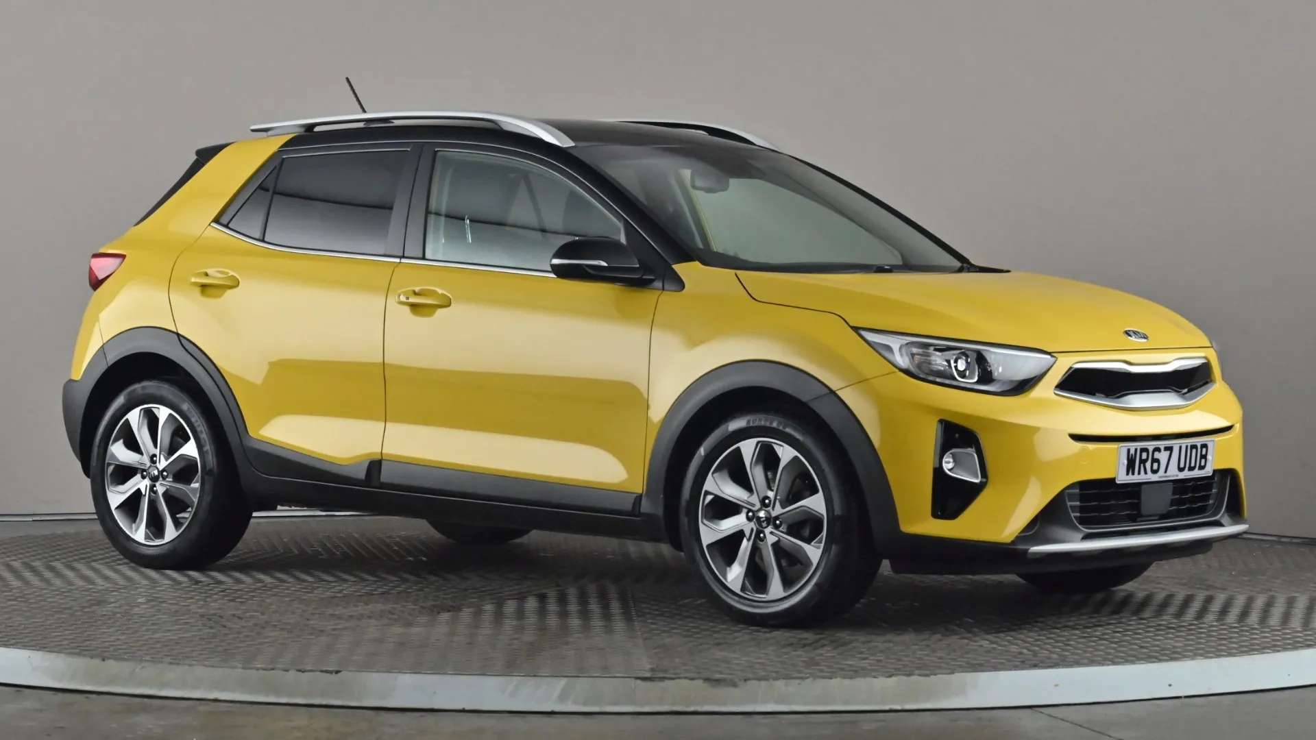 A 2017 KIA STONIC 1.0T GDi First Edition A 2017 KIA STONIC 1.0T GDi First Edition