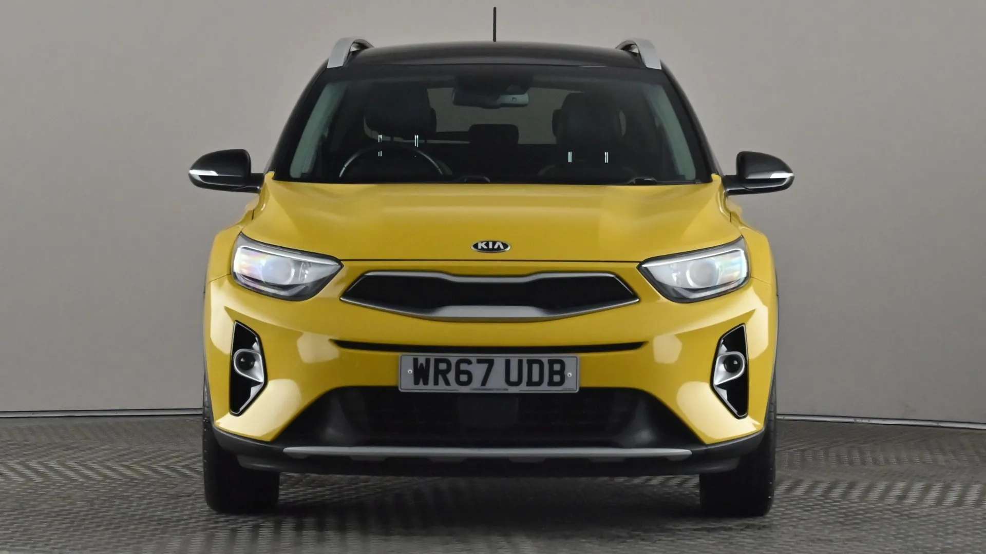 A 2017 KIA STONIC 1.0T GDi First Edition A 2017 KIA STONIC 1.0T GDi First Edition