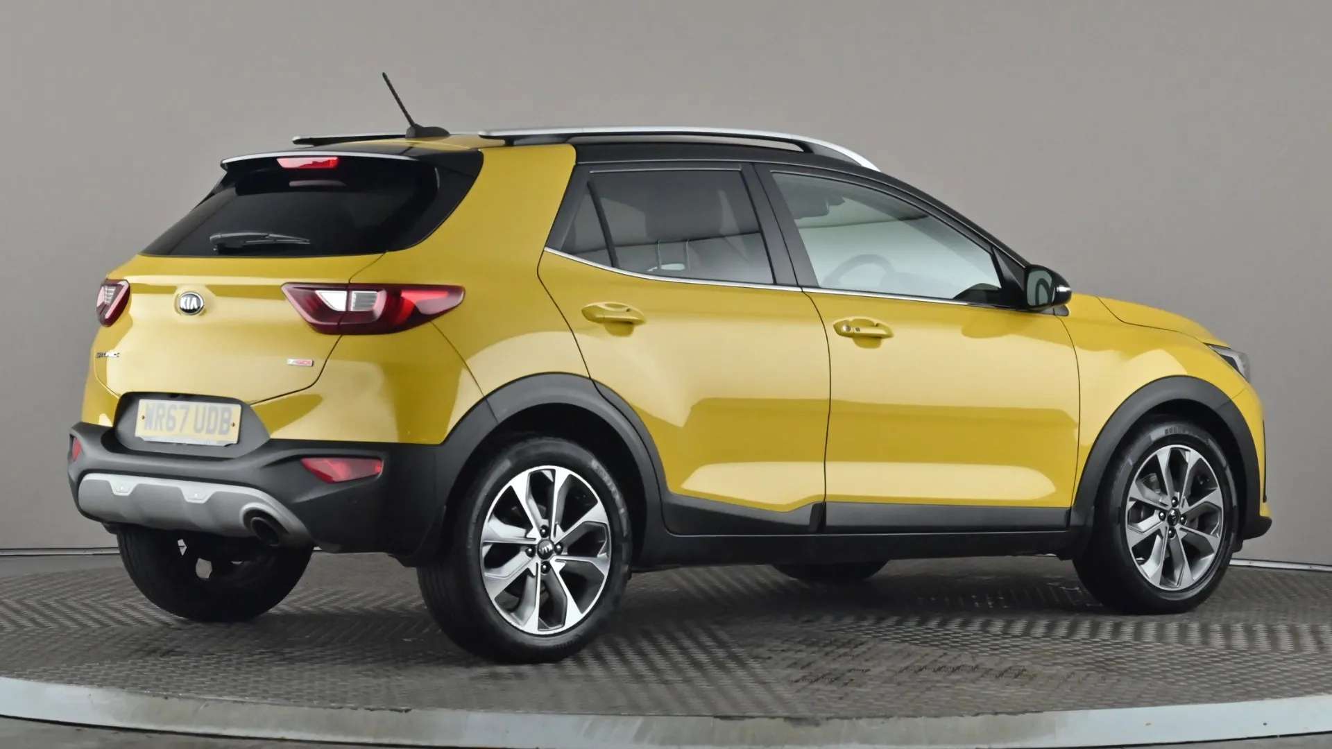 2017 KIA STONIC 2017 KIA STONIC