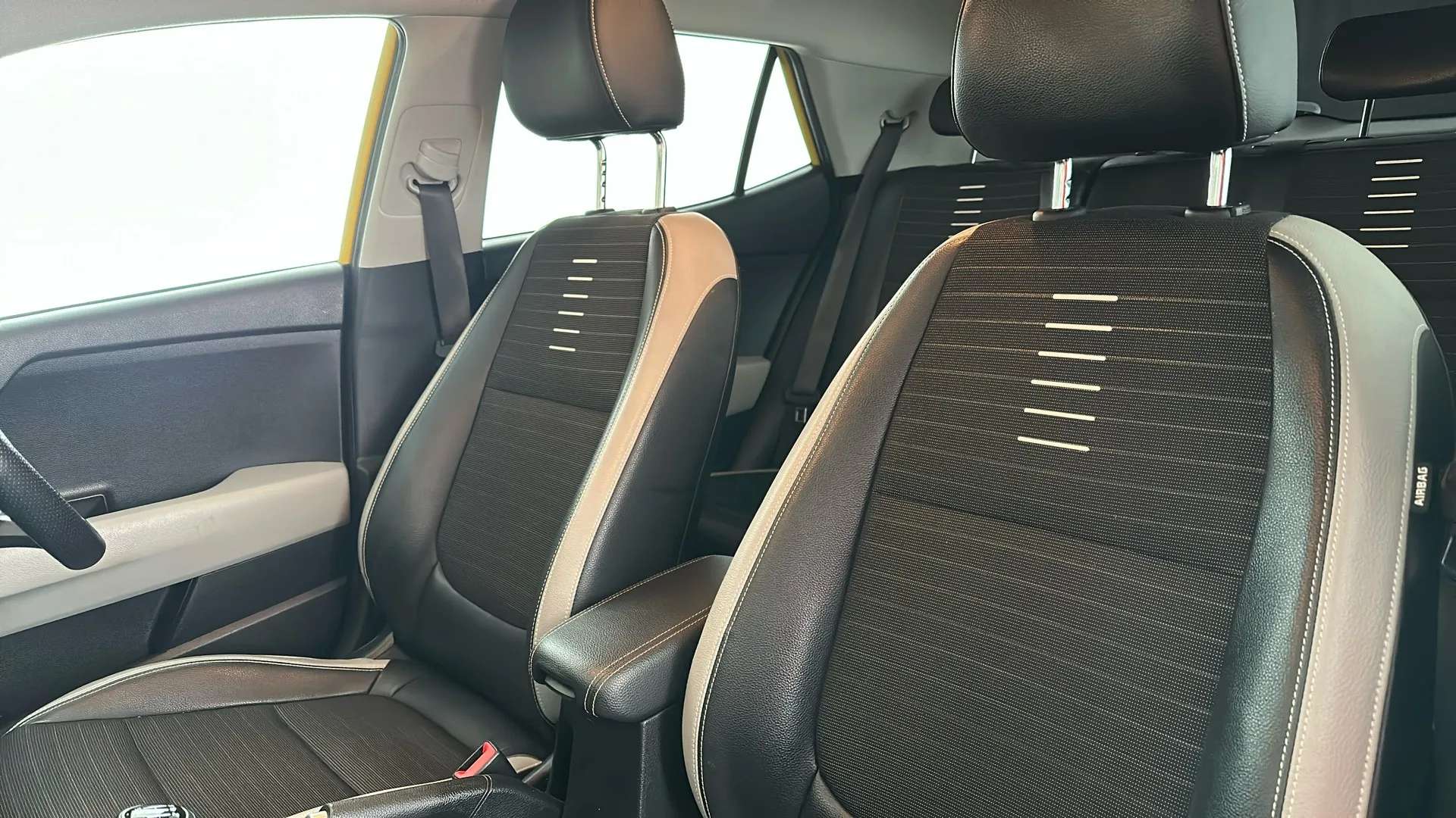 2017 KIA STONIC 2017 KIA STONIC