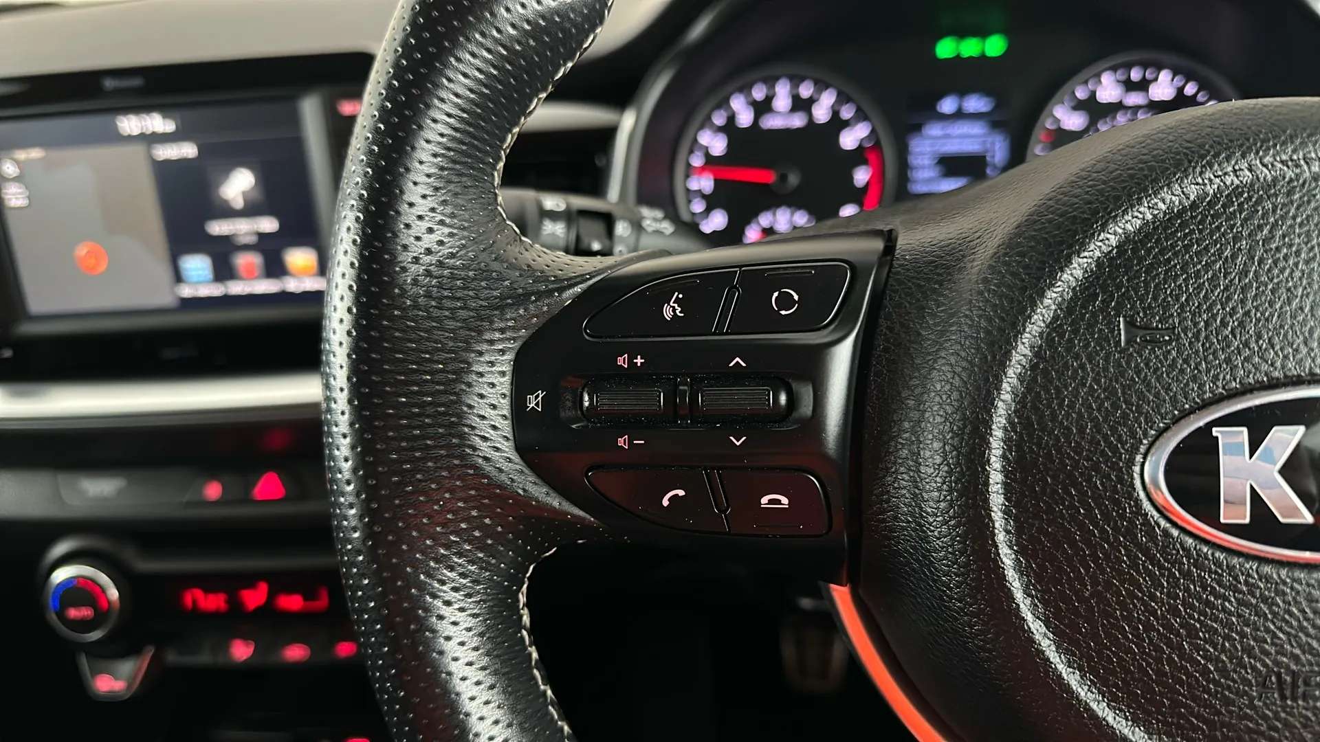 2017 KIA STONIC 2017 KIA STONIC