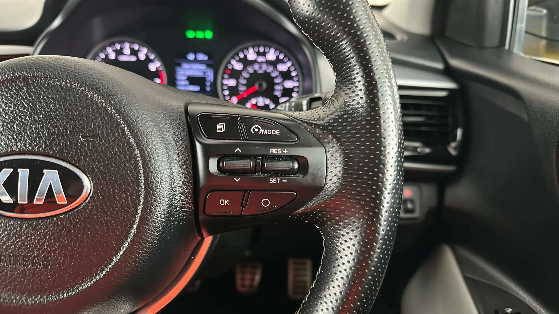 2017 KIA STONIC 2017 KIA STONIC