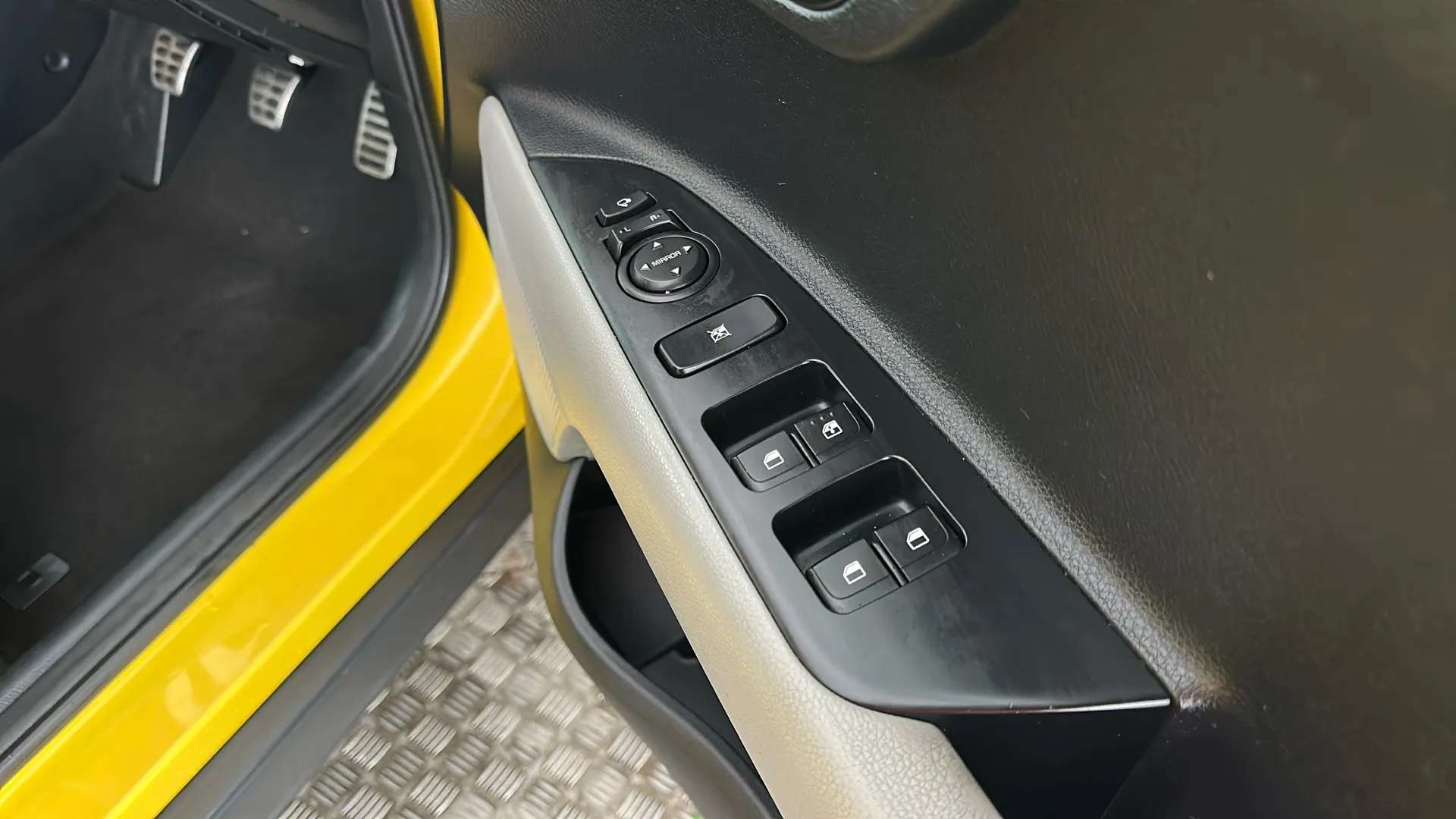 2017 KIA STONIC 2017 KIA STONIC