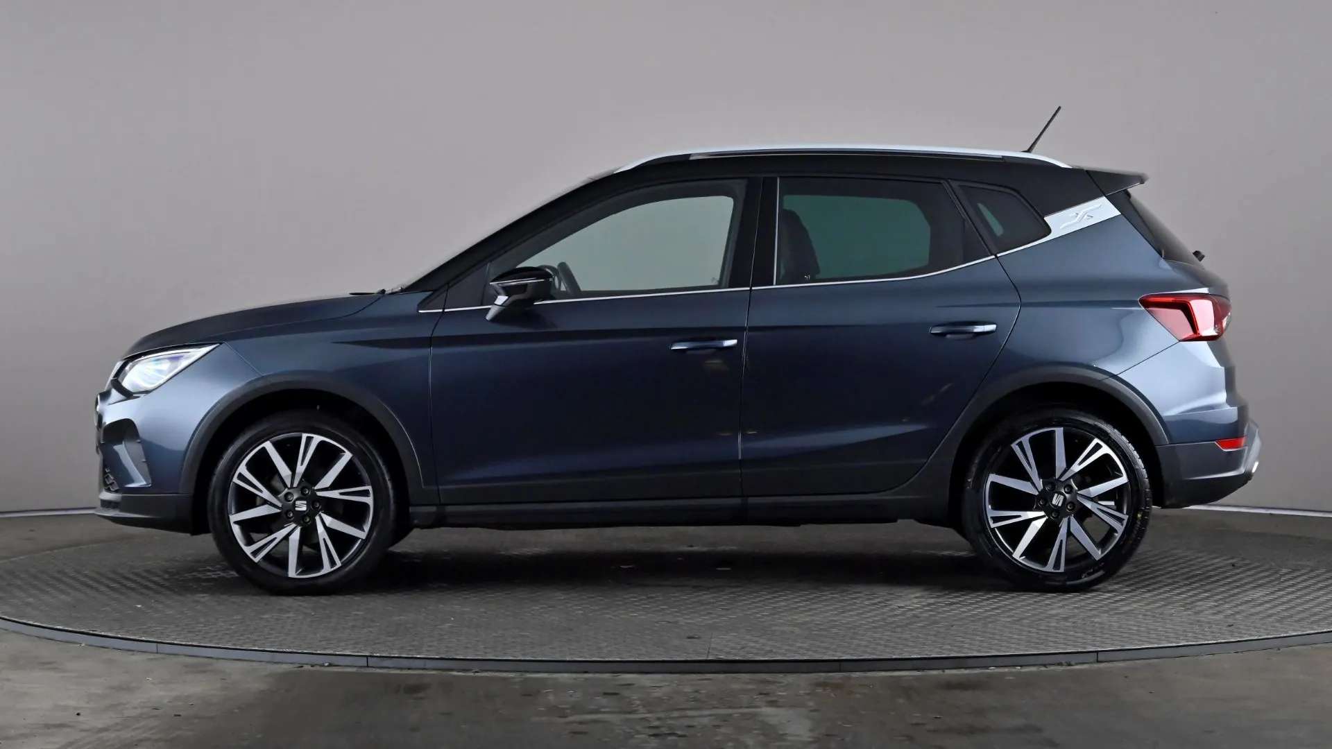 A 2023 SEAT ARONA 1.0 TSI 110 FR Edition DSG A 2023 SEAT ARONA 1.0 TSI 110 FR Edition DSG