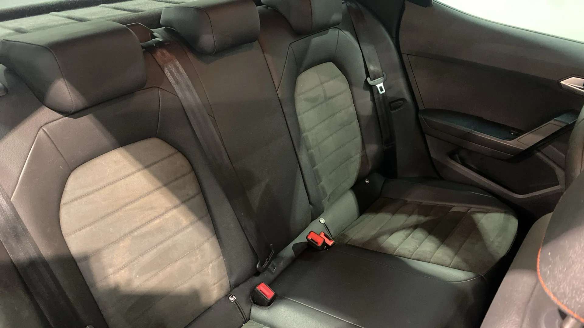 A 2023 SEAT ARONA 1.0 TSI 110 FR Edition DSG A 2023 SEAT ARONA 1.0 TSI 110 FR Edition DSG