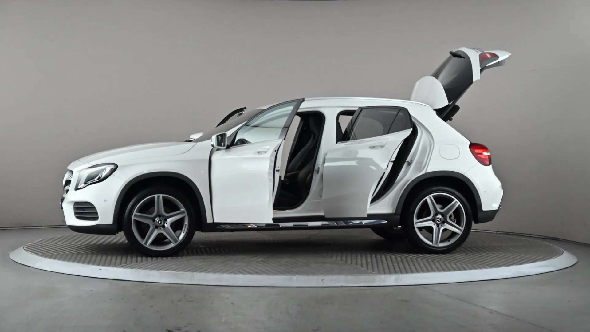 2019 MERCEDES-BENZ GLA 2019 MERCEDES-BENZ GLA