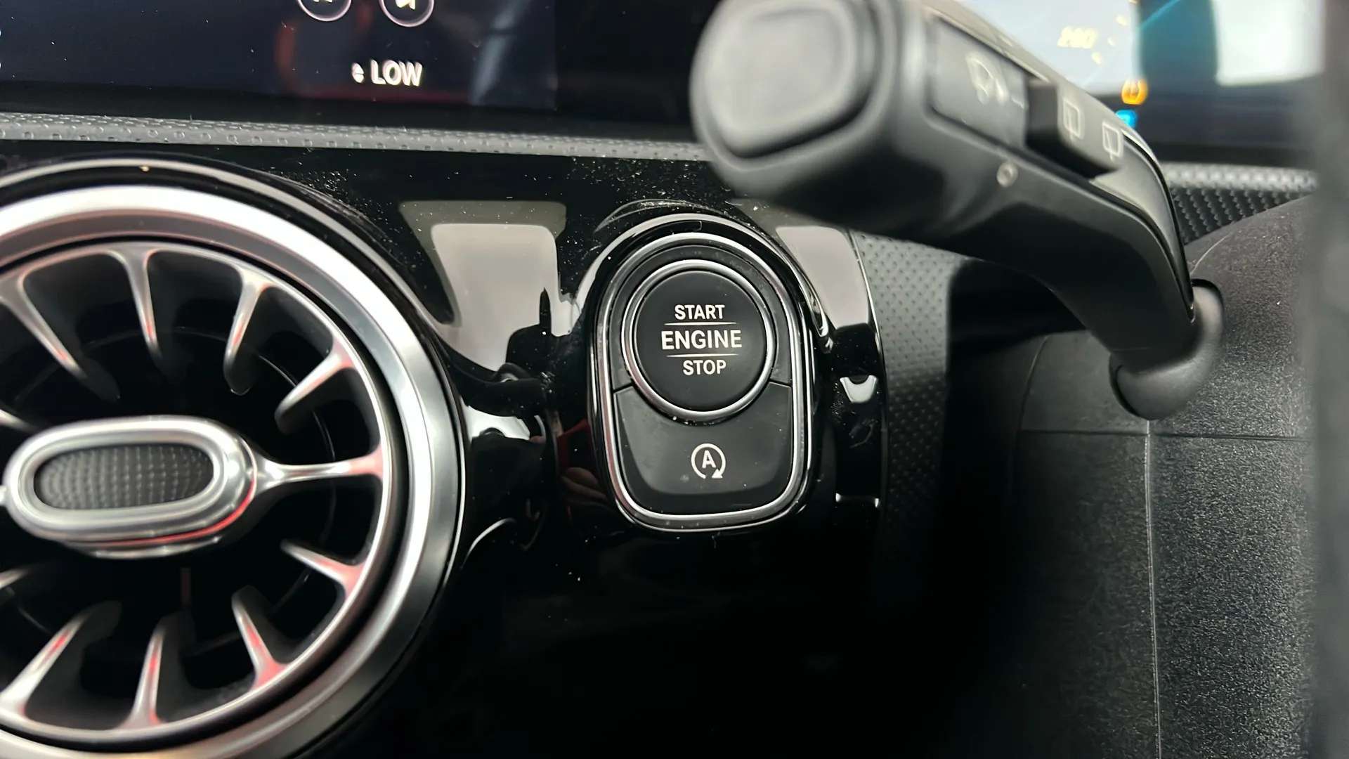 2020 MERCEDES-BENZ A CLASS 2020 MERCEDES-BENZ A CLASS