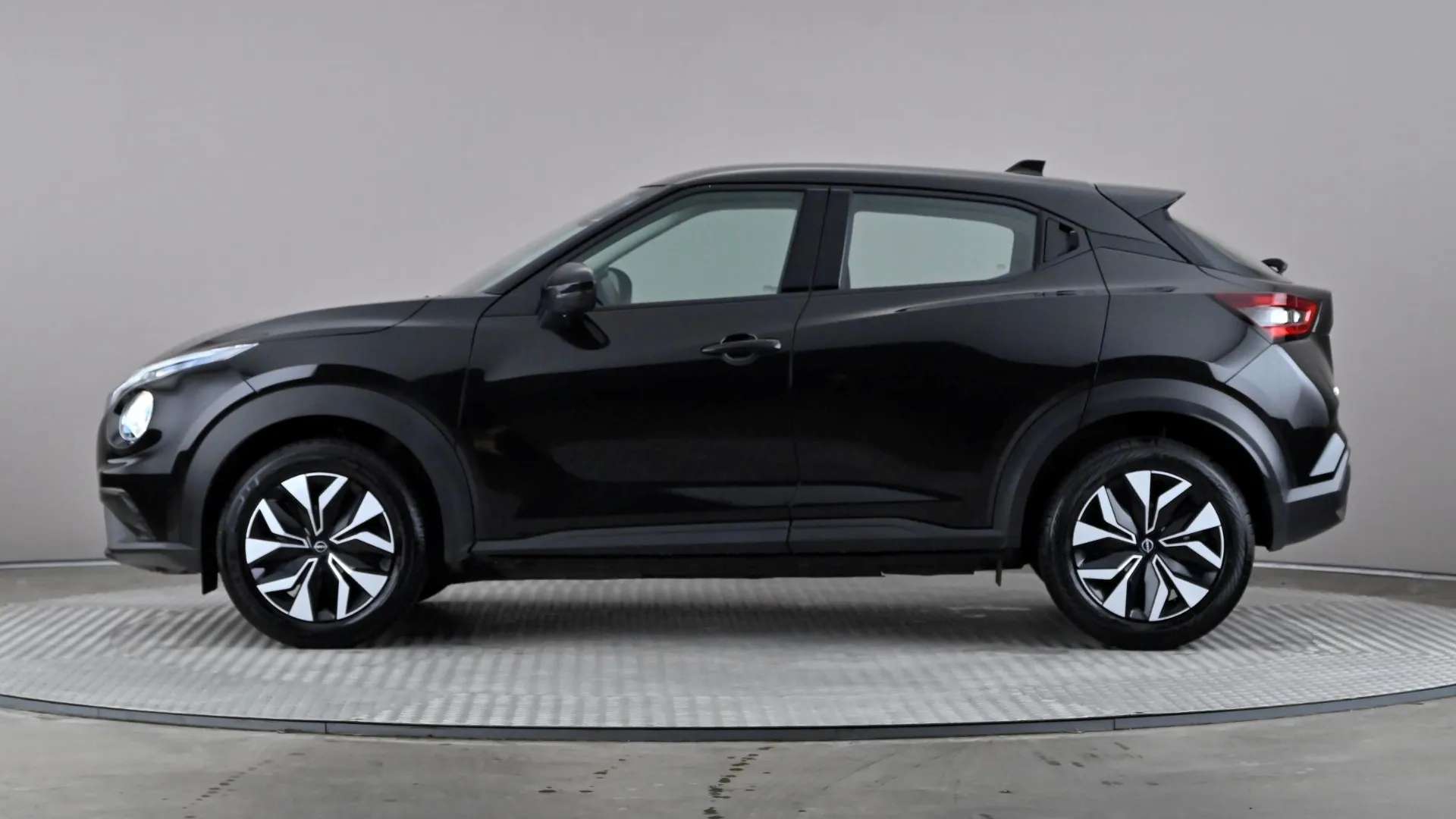 A 2024 NISSAN JUKE 1.0 DiG-T 114 Acenta A 2024 NISSAN JUKE 1.0 DiG-T 114 Acenta