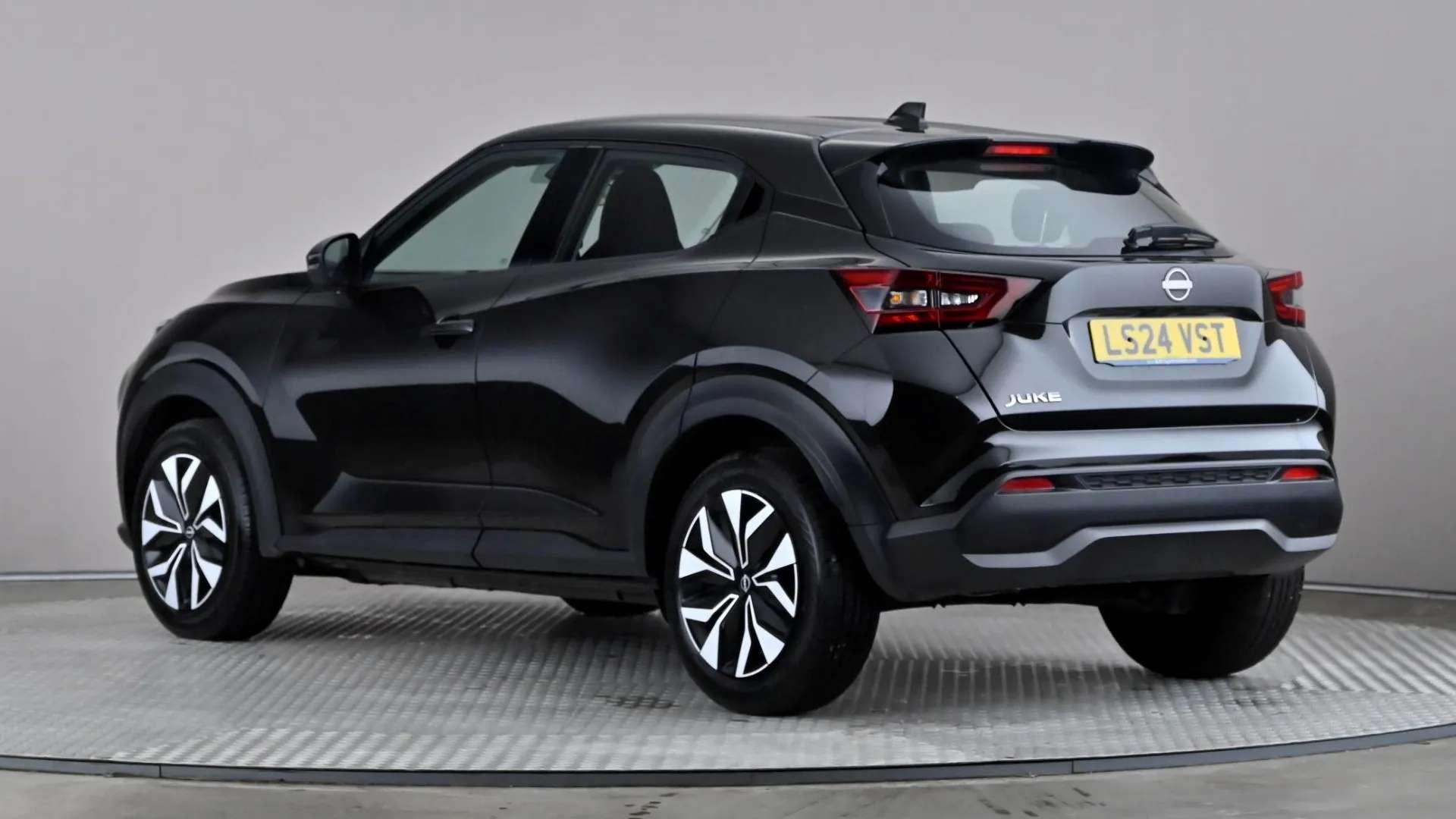 A 2024 NISSAN JUKE 1.0 DiG-T 114 Acenta A 2024 NISSAN JUKE 1.0 DiG-T 114 Acenta