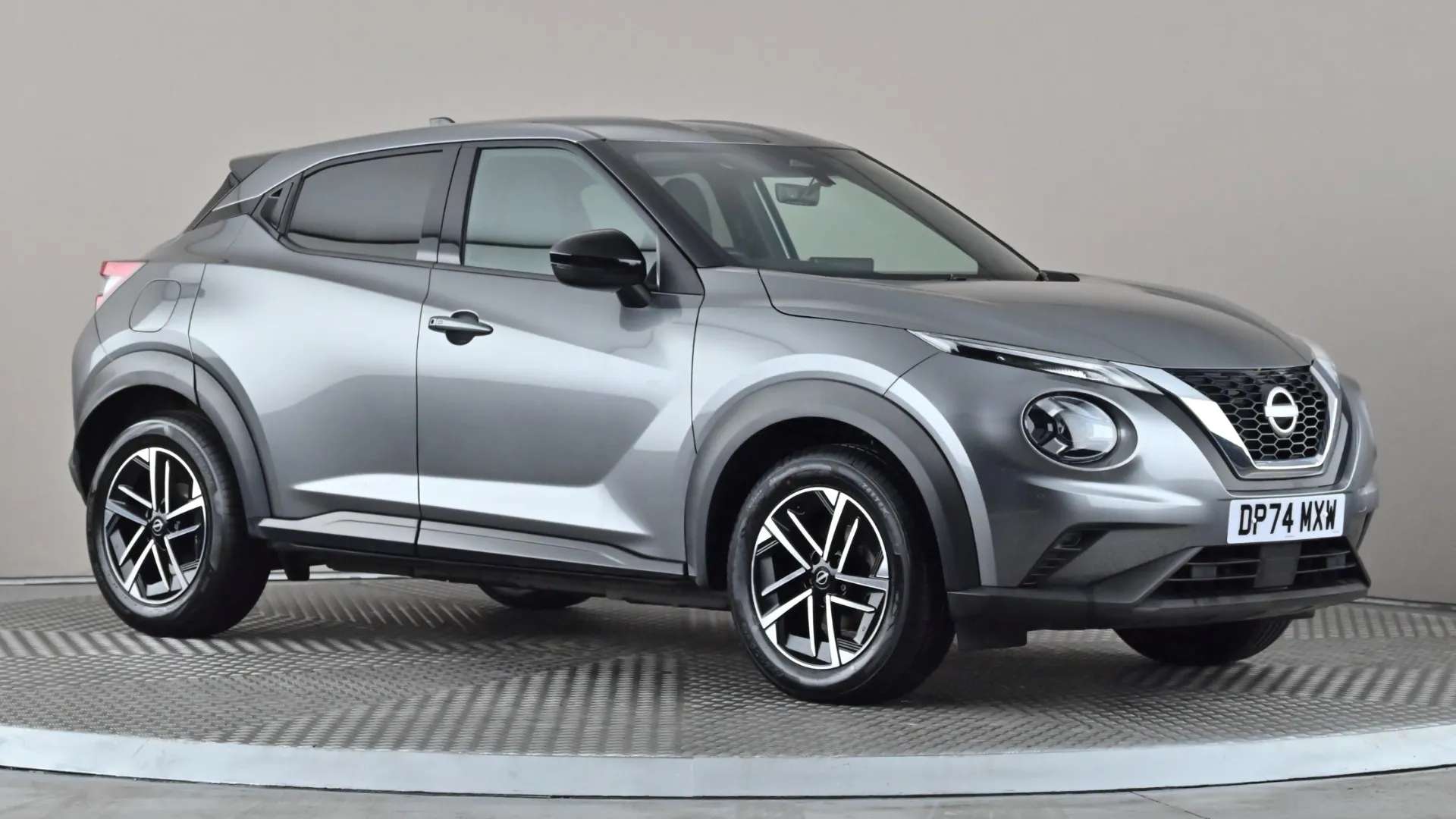 A 2024 NISSAN JUKE 1.0 DiG-T N-Connecta A 2024 NISSAN JUKE 1.0 DiG-T N-Connecta