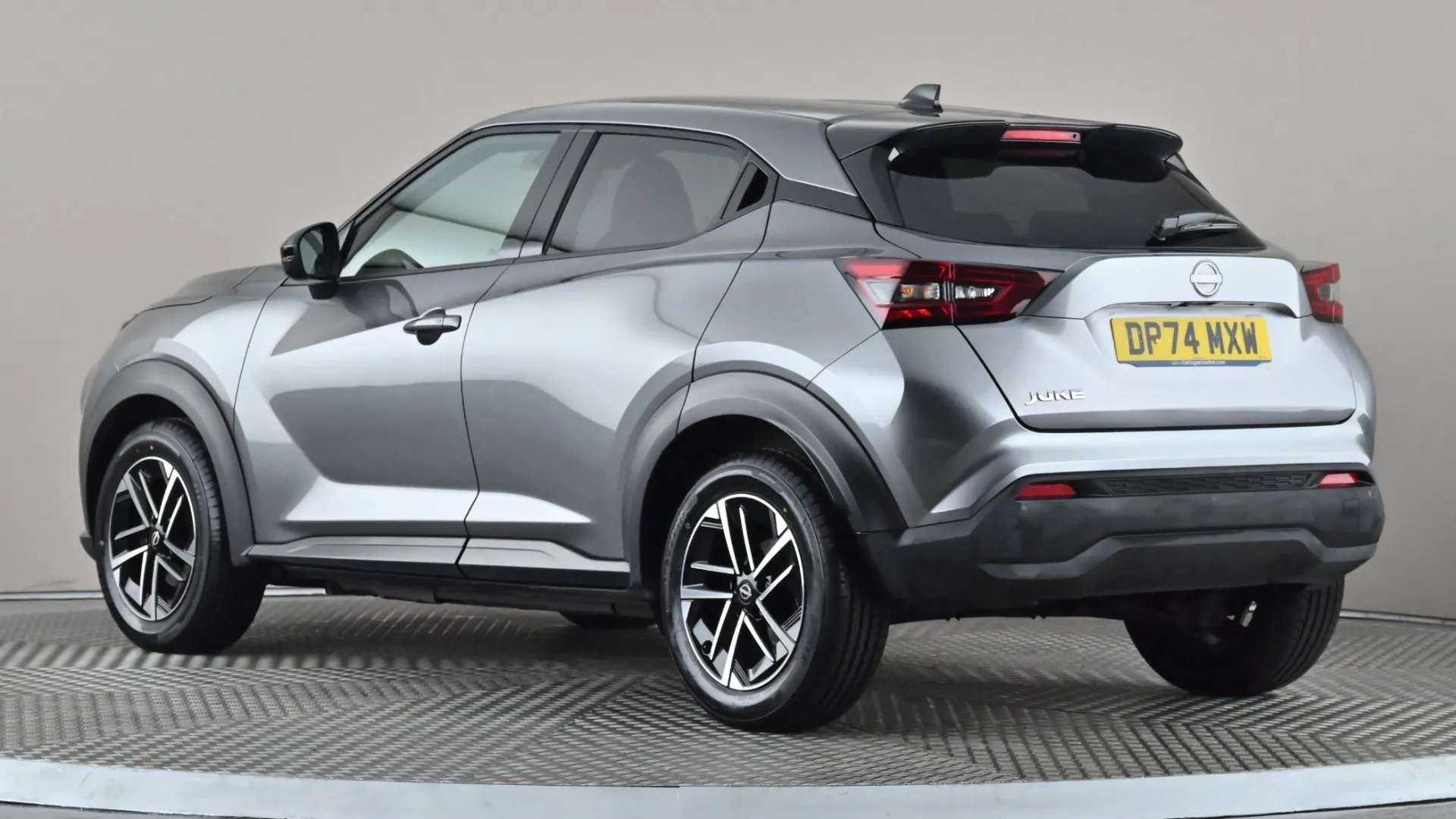 A 2024 NISSAN JUKE 1.0 DiG-T N-Connecta A 2024 NISSAN JUKE 1.0 DiG-T N-Connecta