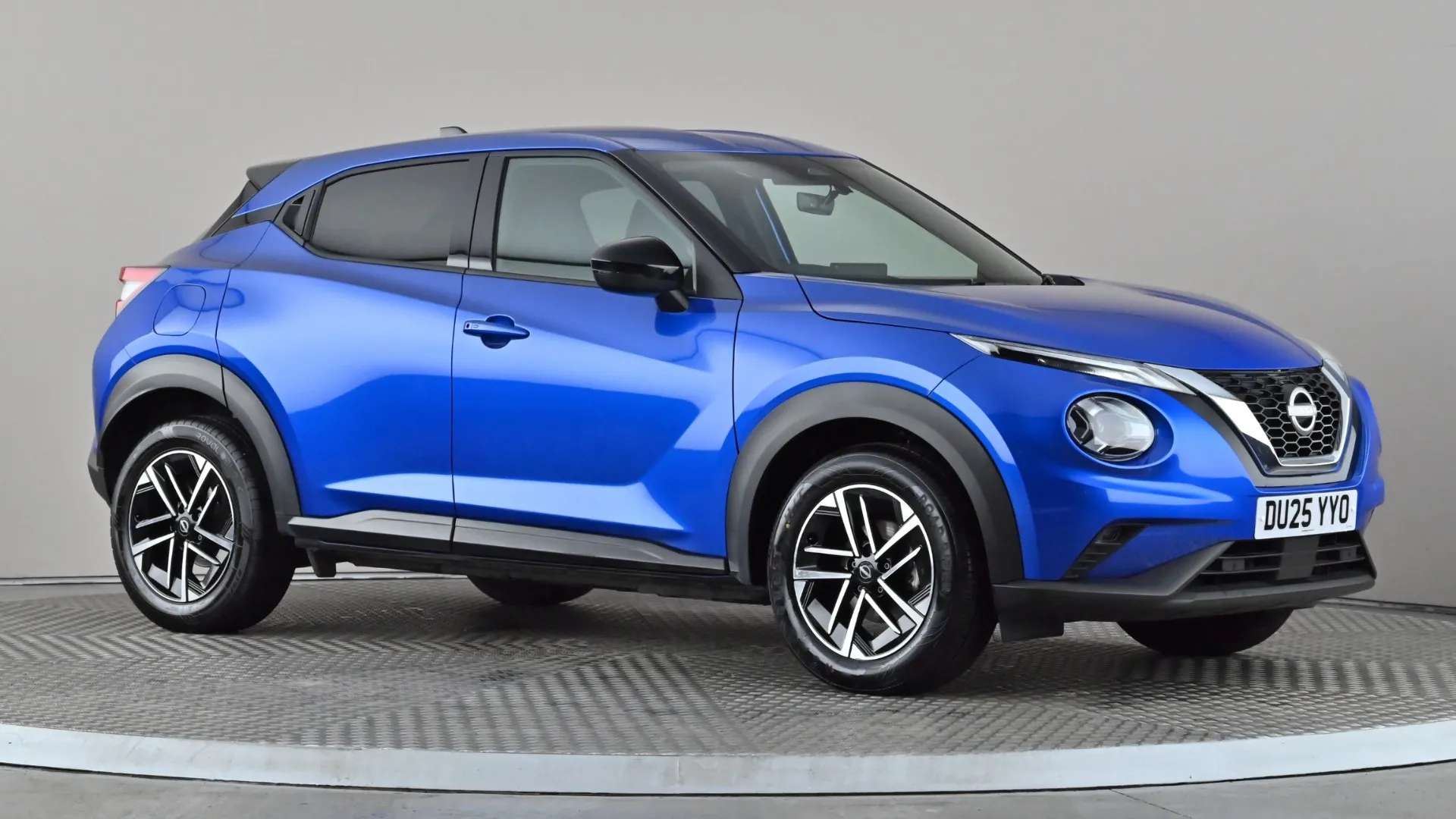 A 2025 NISSAN JUKE 1.0 DiG-T N-Connecta A 2025 NISSAN JUKE 1.0 DiG-T N-Connecta