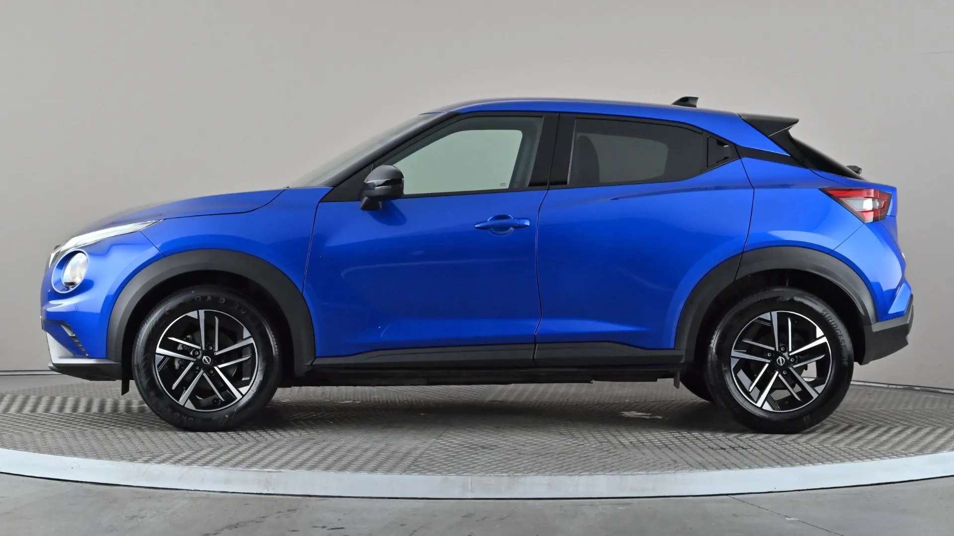 A 2025 NISSAN JUKE 1.0 DiG-T N-Connecta A 2025 NISSAN JUKE 1.0 DiG-T N-Connecta