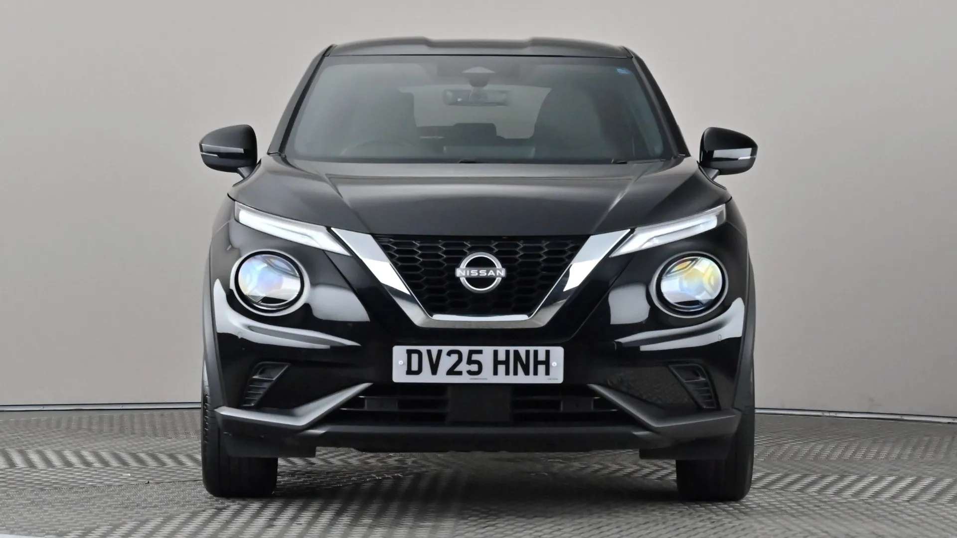 A 2025 NISSAN JUKE 1.0 DiG-T N-Connecta A 2025 NISSAN JUKE 1.0 DiG-T N-Connecta