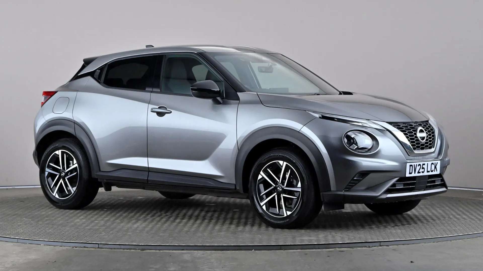 A 2025 NISSAN JUKE 1.0 DiG-T N-Connecta A 2025 NISSAN JUKE 1.0 DiG-T N-Connecta