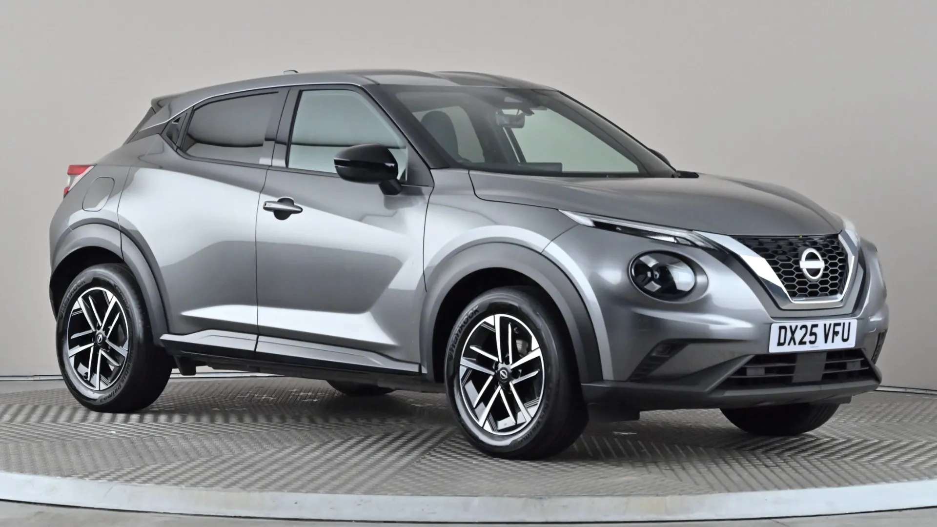 A 2025 NISSAN JUKE 1.0 DiG-T N-Connecta A 2025 NISSAN JUKE 1.0 DiG-T N-Connecta