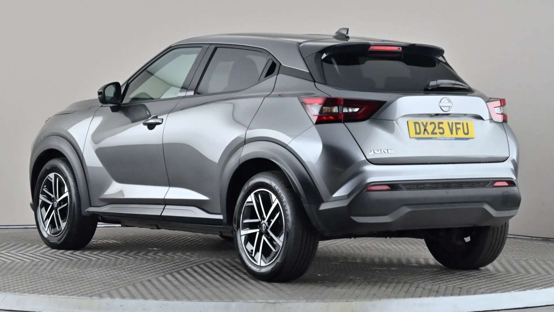 A 2025 NISSAN JUKE 1.0 DiG-T N-Connecta A 2025 NISSAN JUKE 1.0 DiG-T N-Connecta