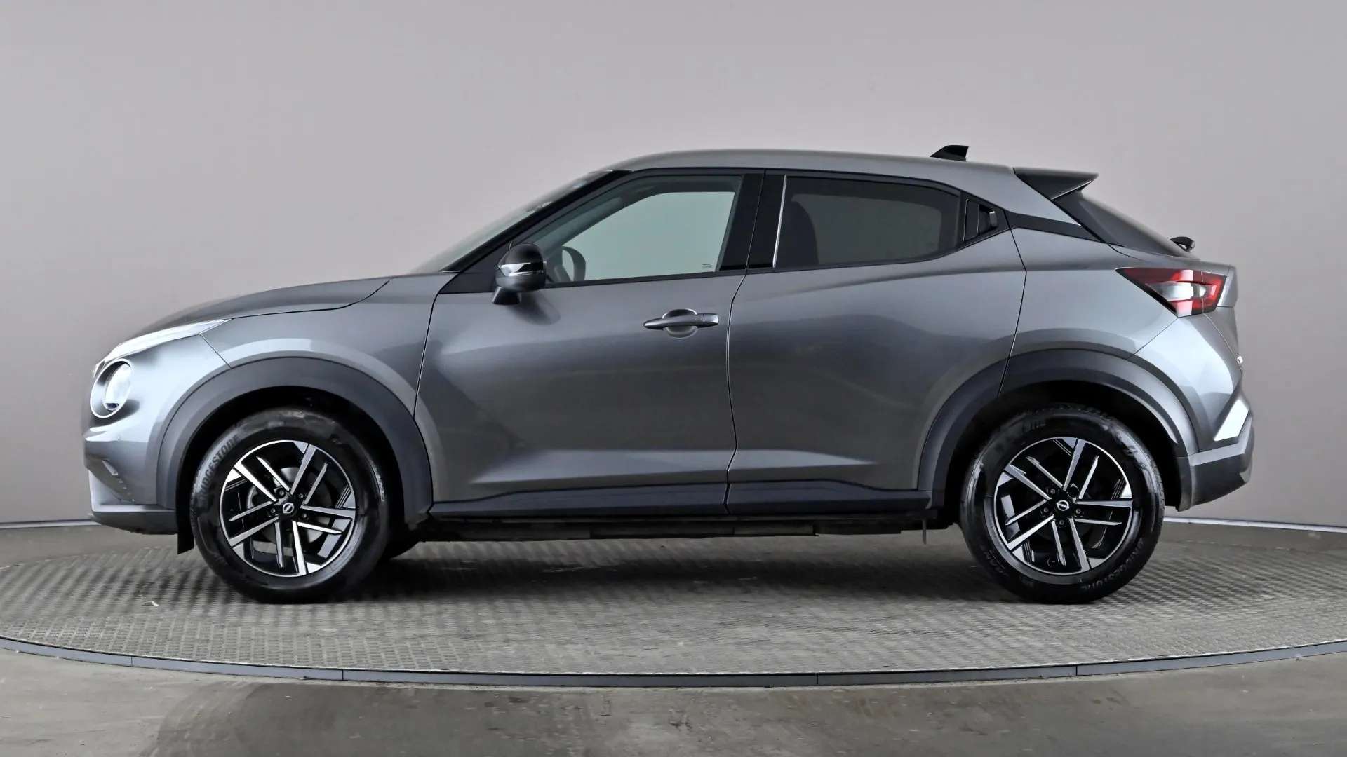 A 2025 NISSAN JUKE 1.0 DiG-T N-Connecta A 2025 NISSAN JUKE 1.0 DiG-T N-Connecta