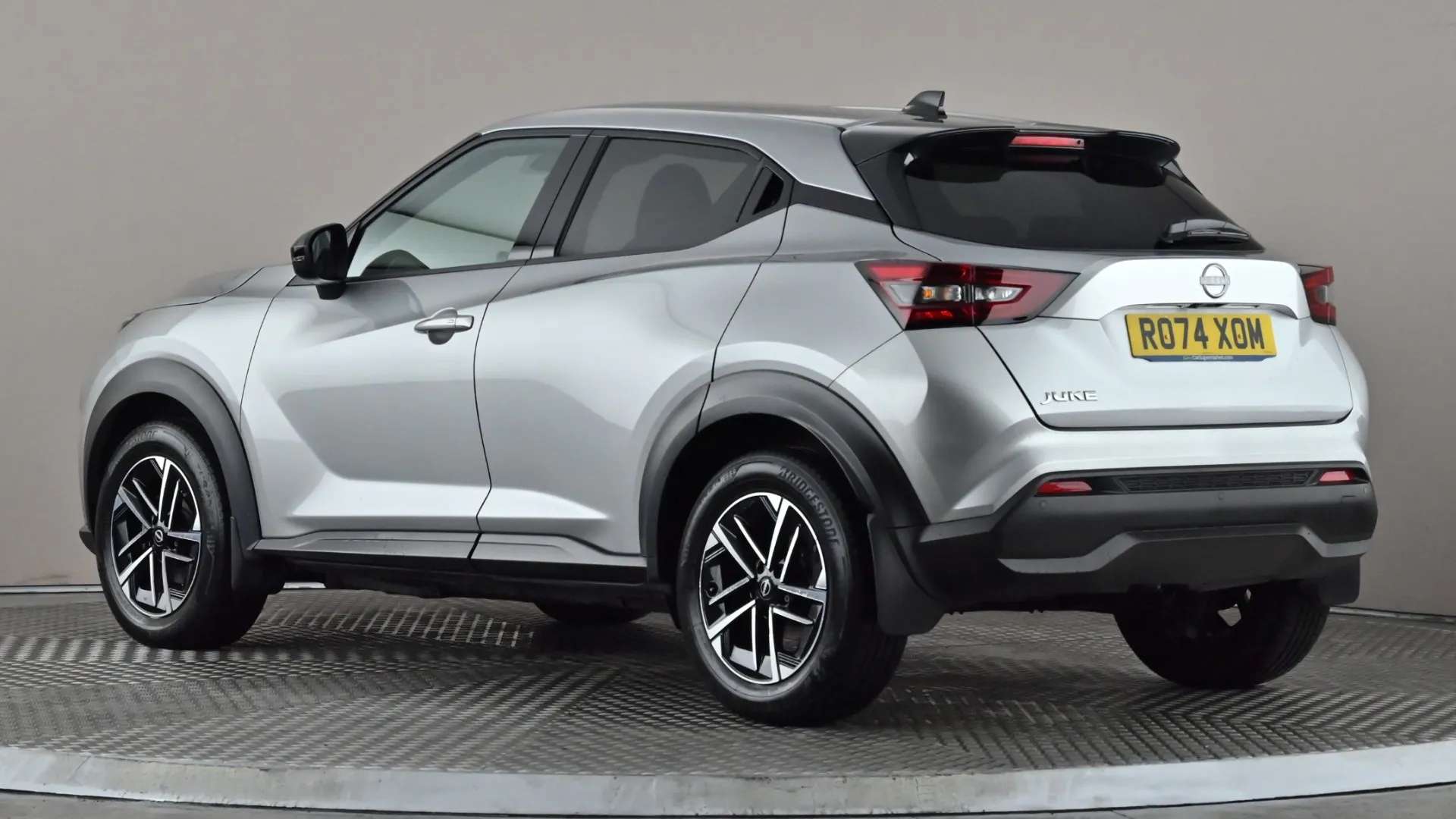 A 2024 NISSAN JUKE 1.0 DiG-T N-Connecta A 2024 NISSAN JUKE 1.0 DiG-T N-Connecta