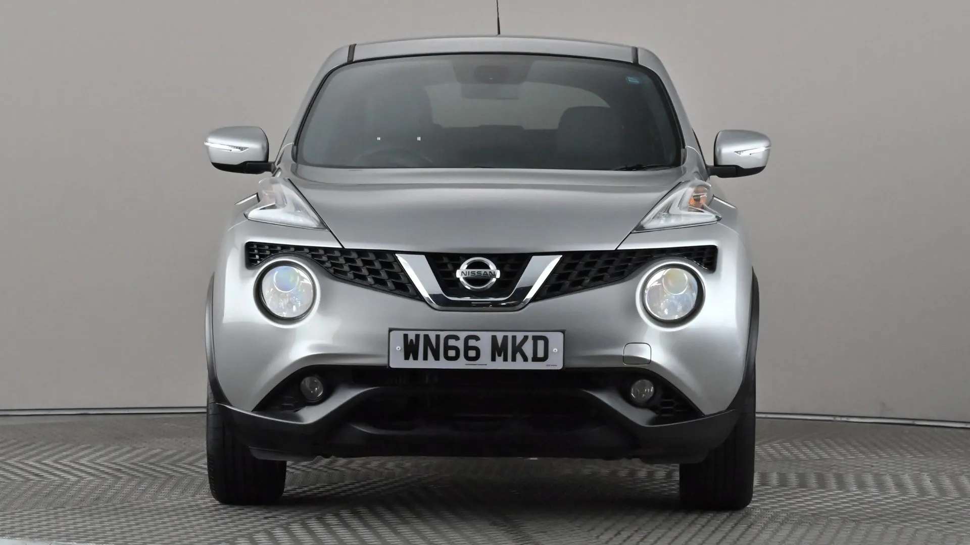 A 2016 NISSAN JUKE 1.2 DiG-T N-Connecta A 2016 NISSAN JUKE 1.2 DiG-T N-Connecta