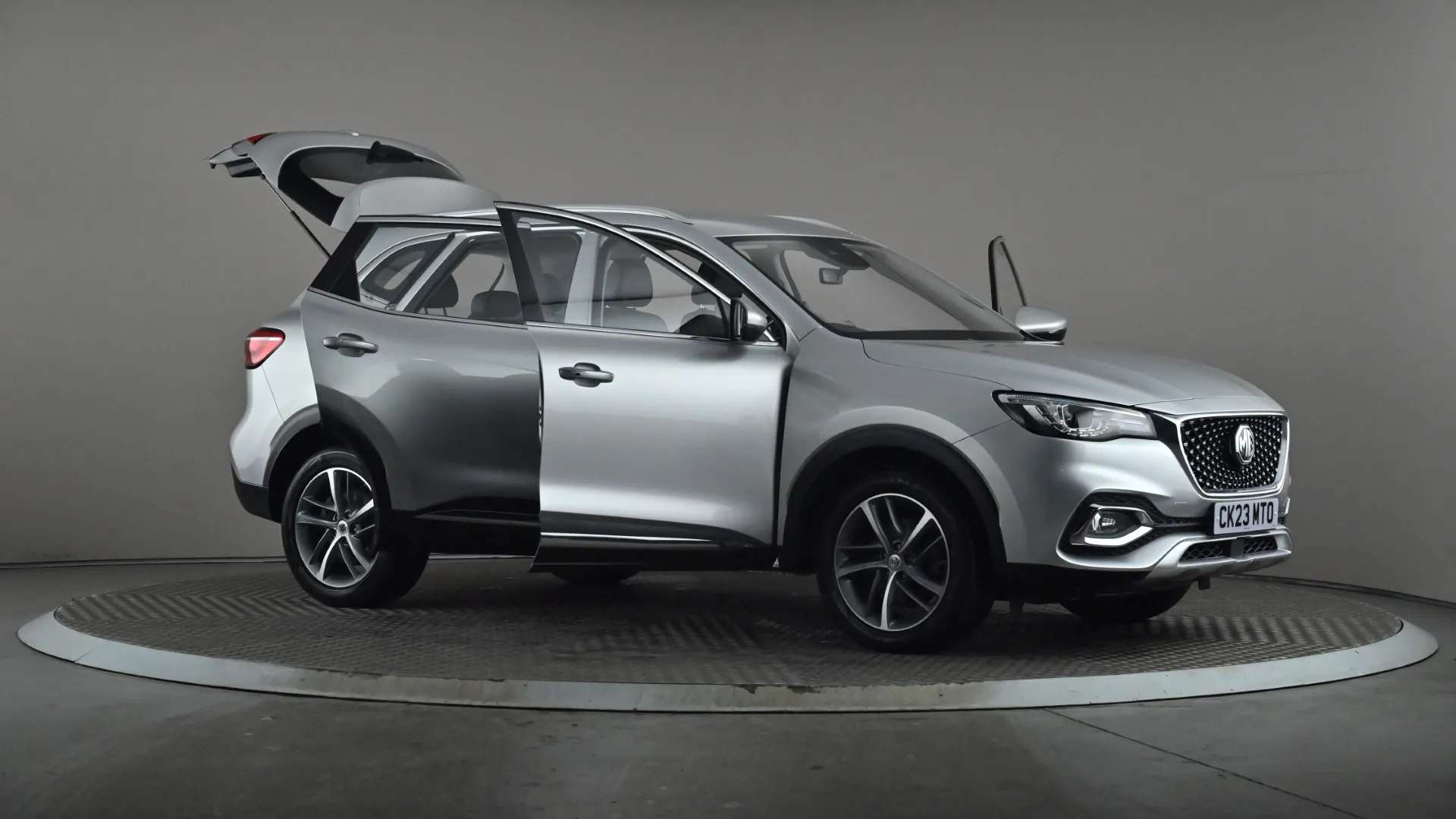 2023 MG MOTOR UK HS 2023 MG MOTOR UK HS