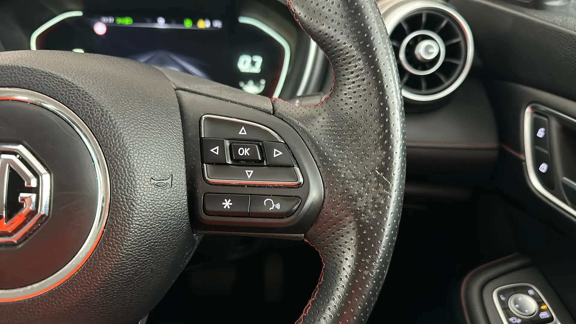 2023 MG MOTOR UK HS 2023 MG MOTOR UK HS