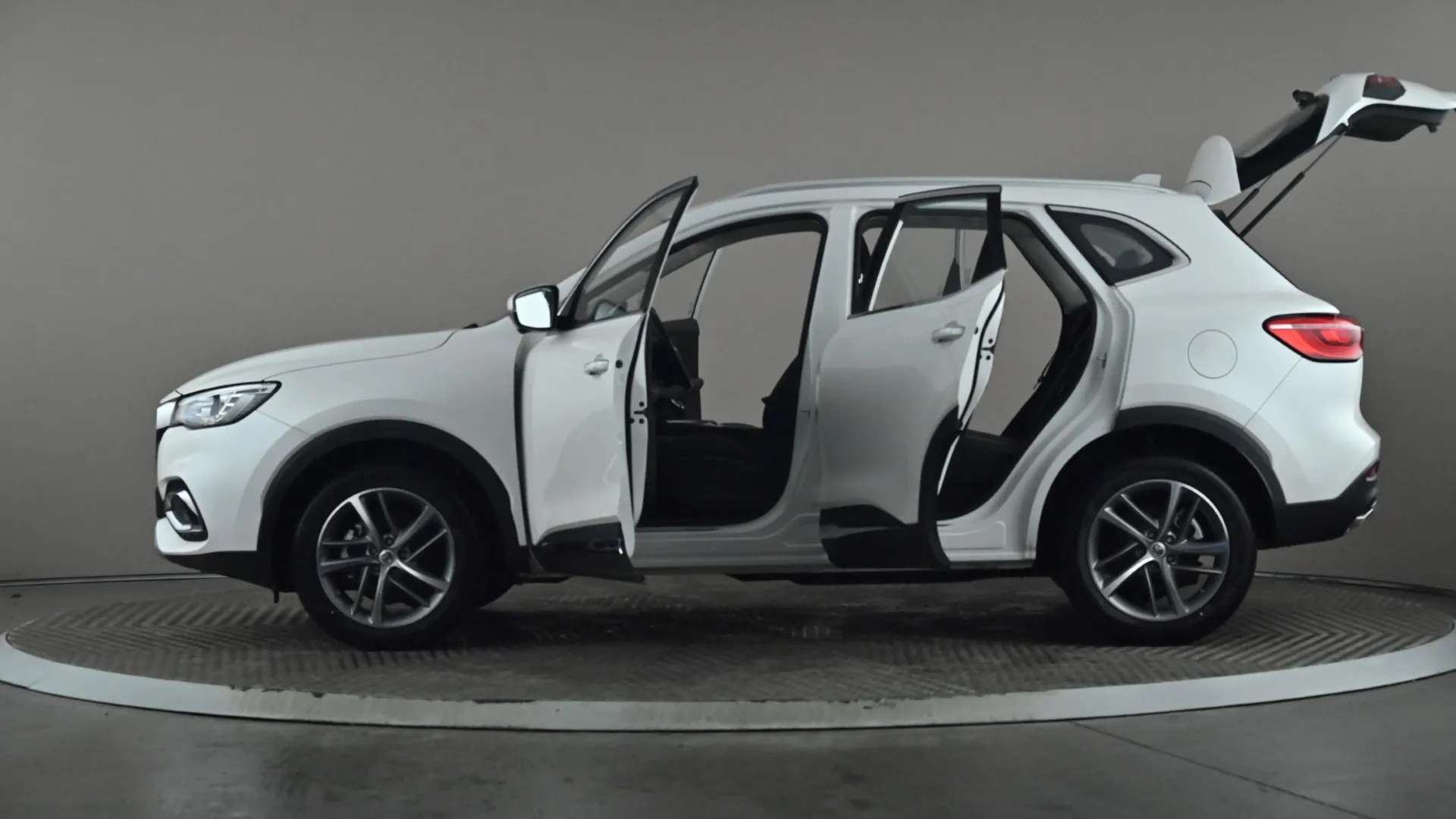 2024 MG MOTOR UK HS 2024 MG MOTOR UK HS